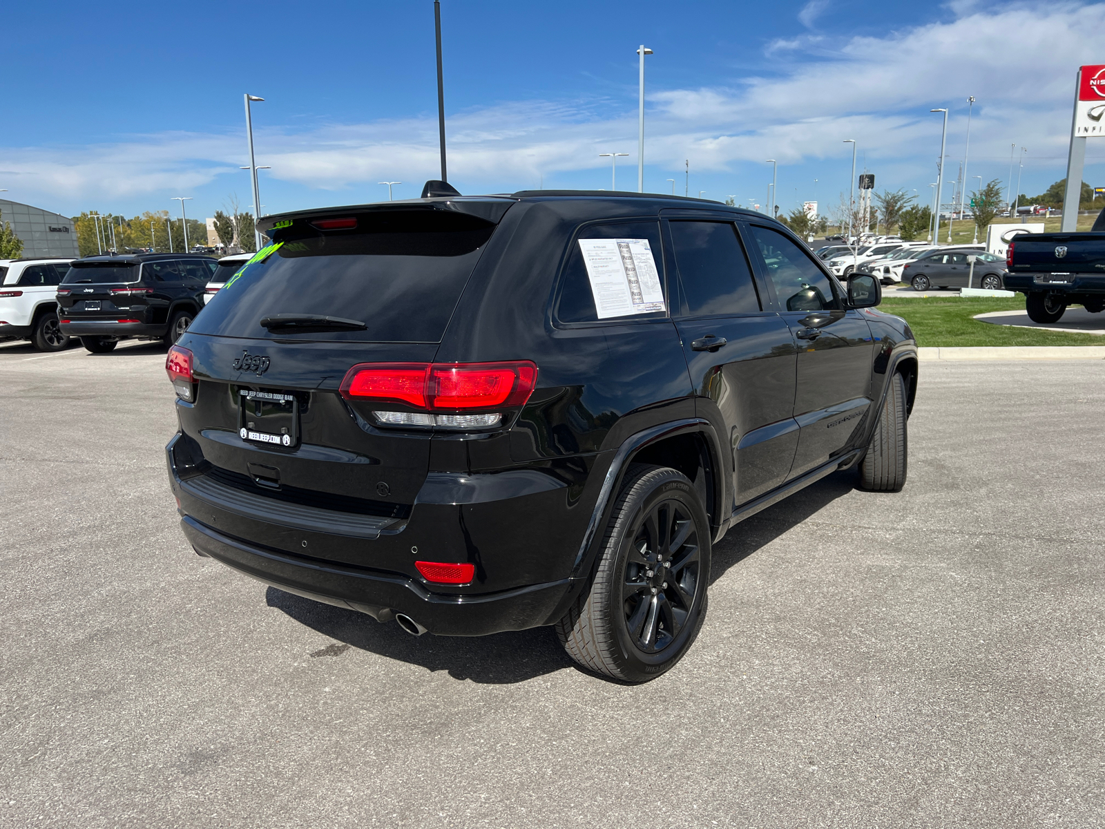 2021 Jeep Grand Cherokee Laredo X 9