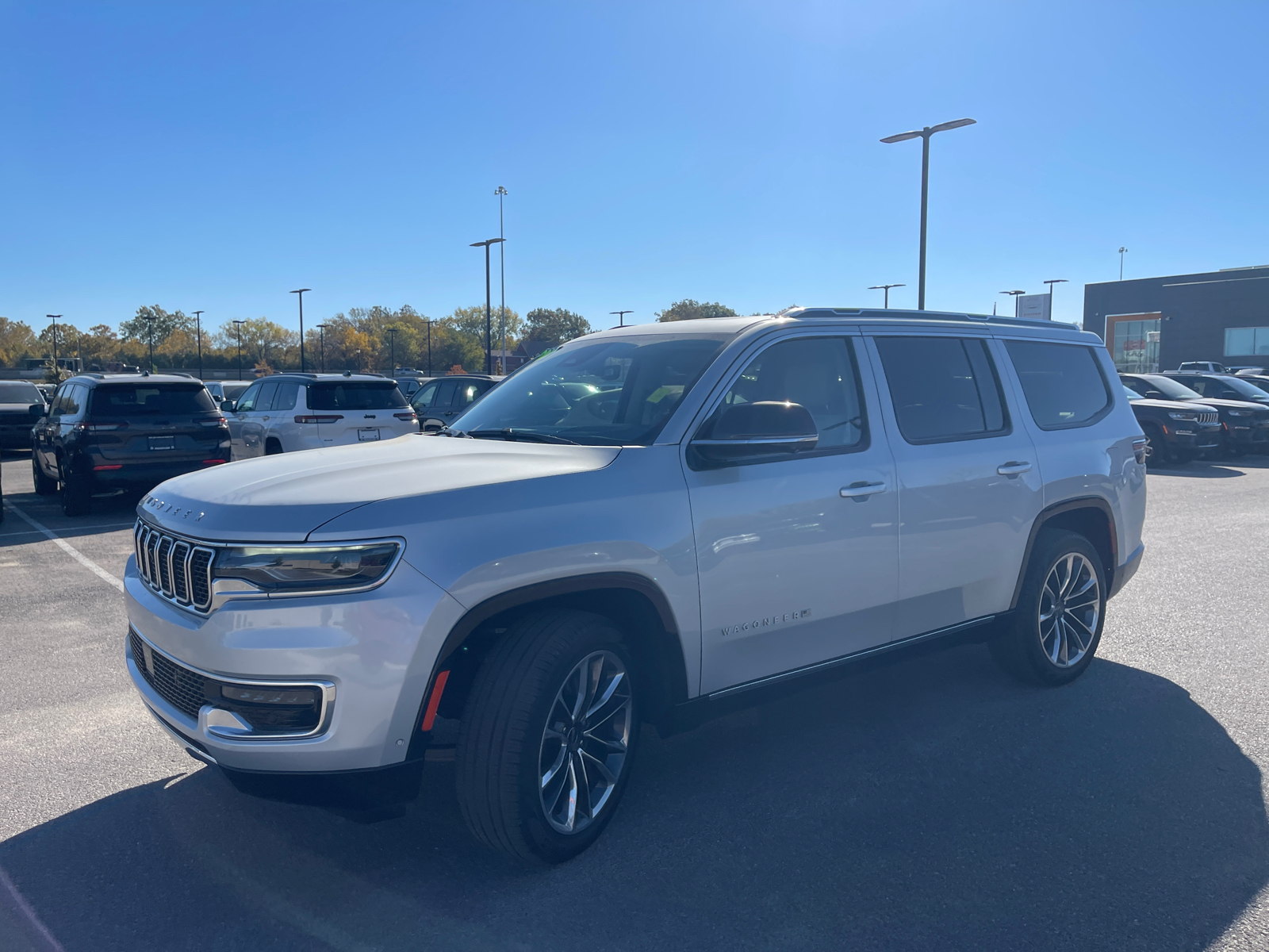 2023 Jeep Wagoneer Series III 4