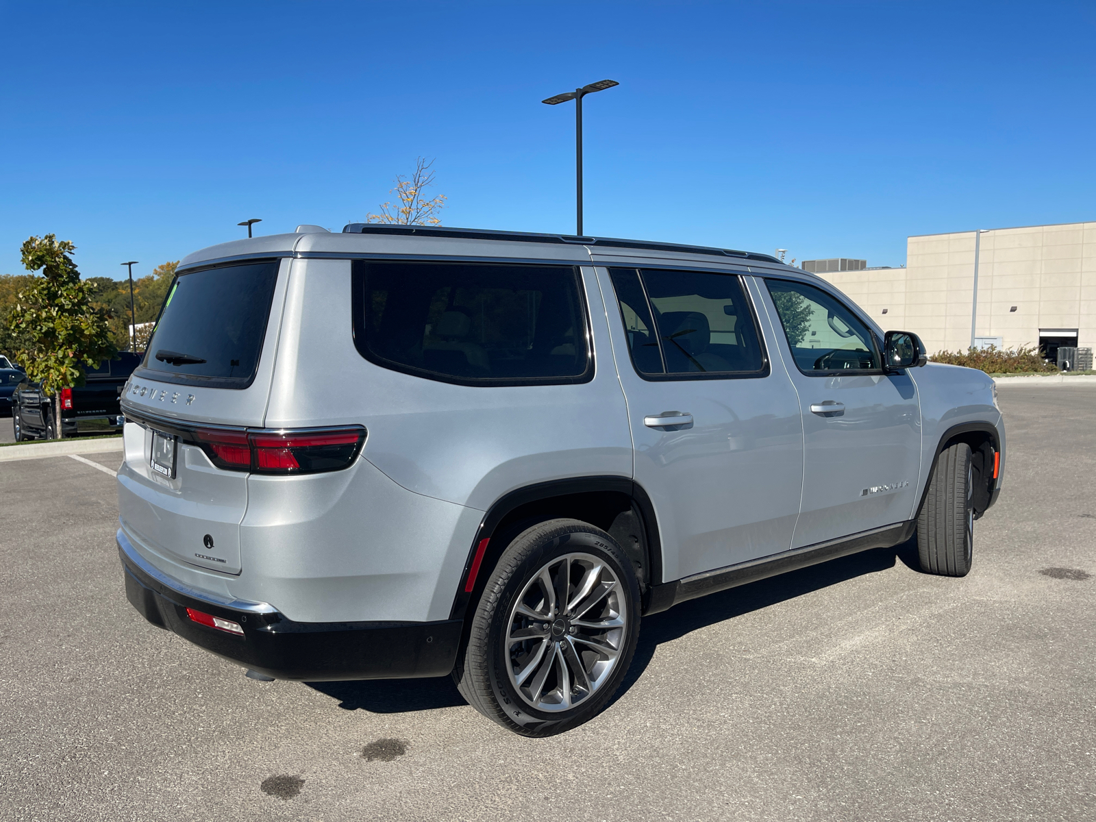 2023 Jeep Wagoneer Series III 32