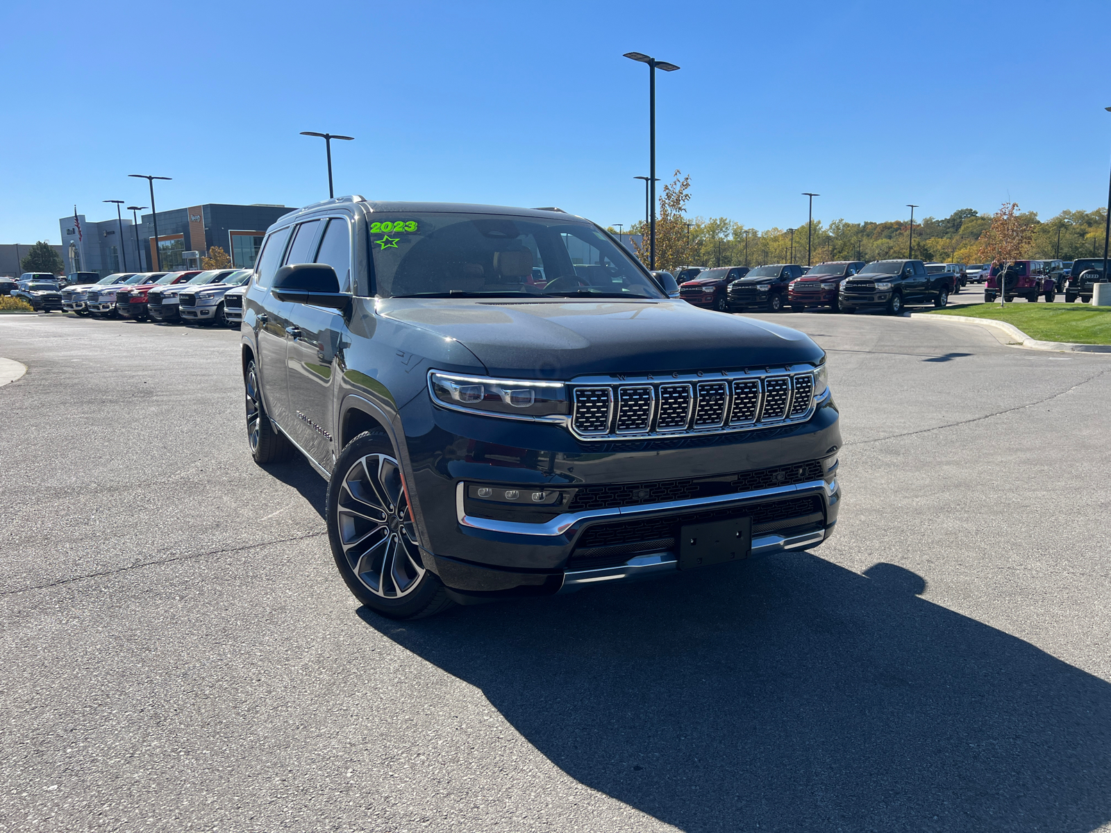 2023 Jeep Grand Wagoneer L Series III 2