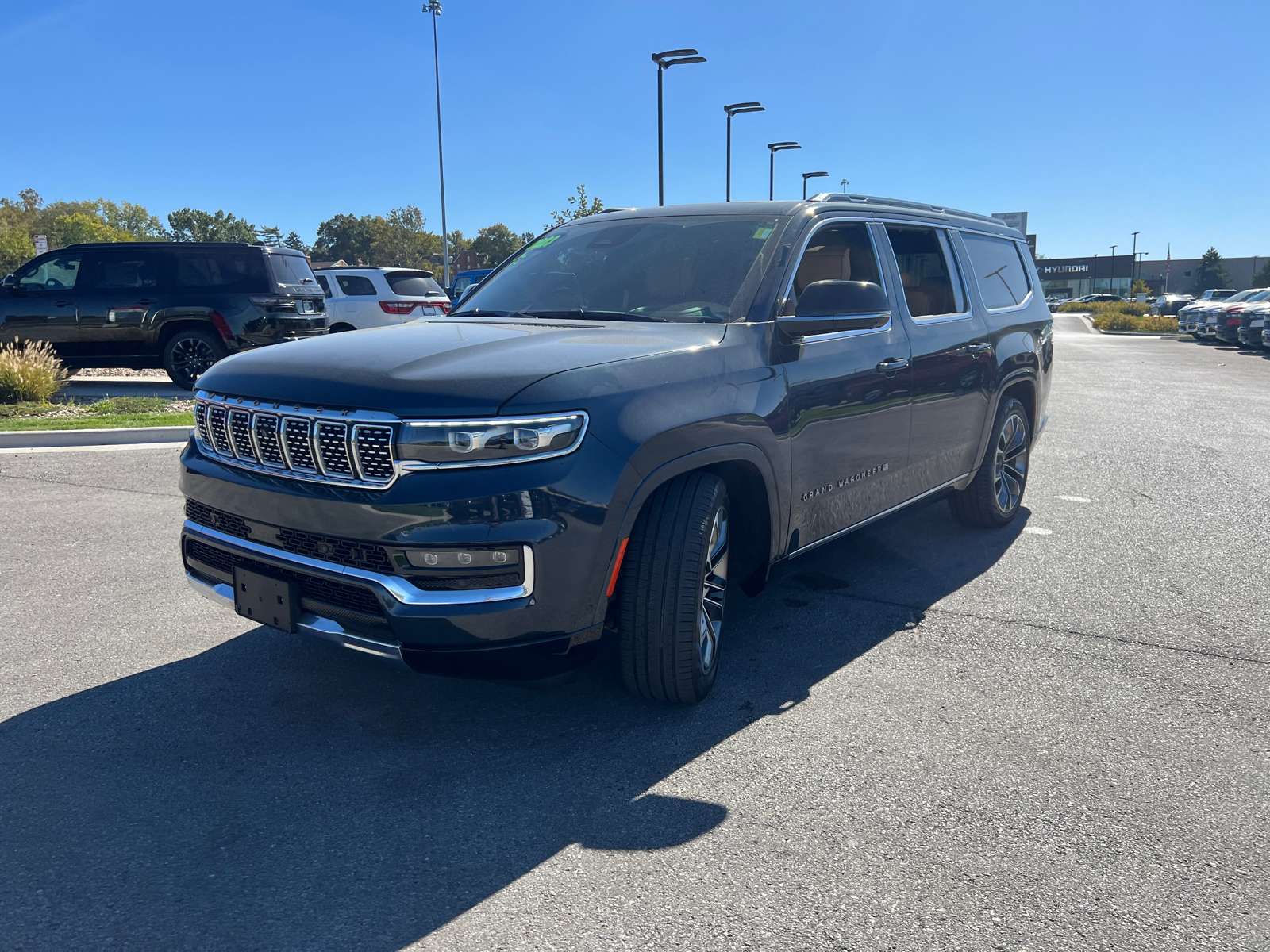 2023 Jeep Grand Wagoneer L Series III 4