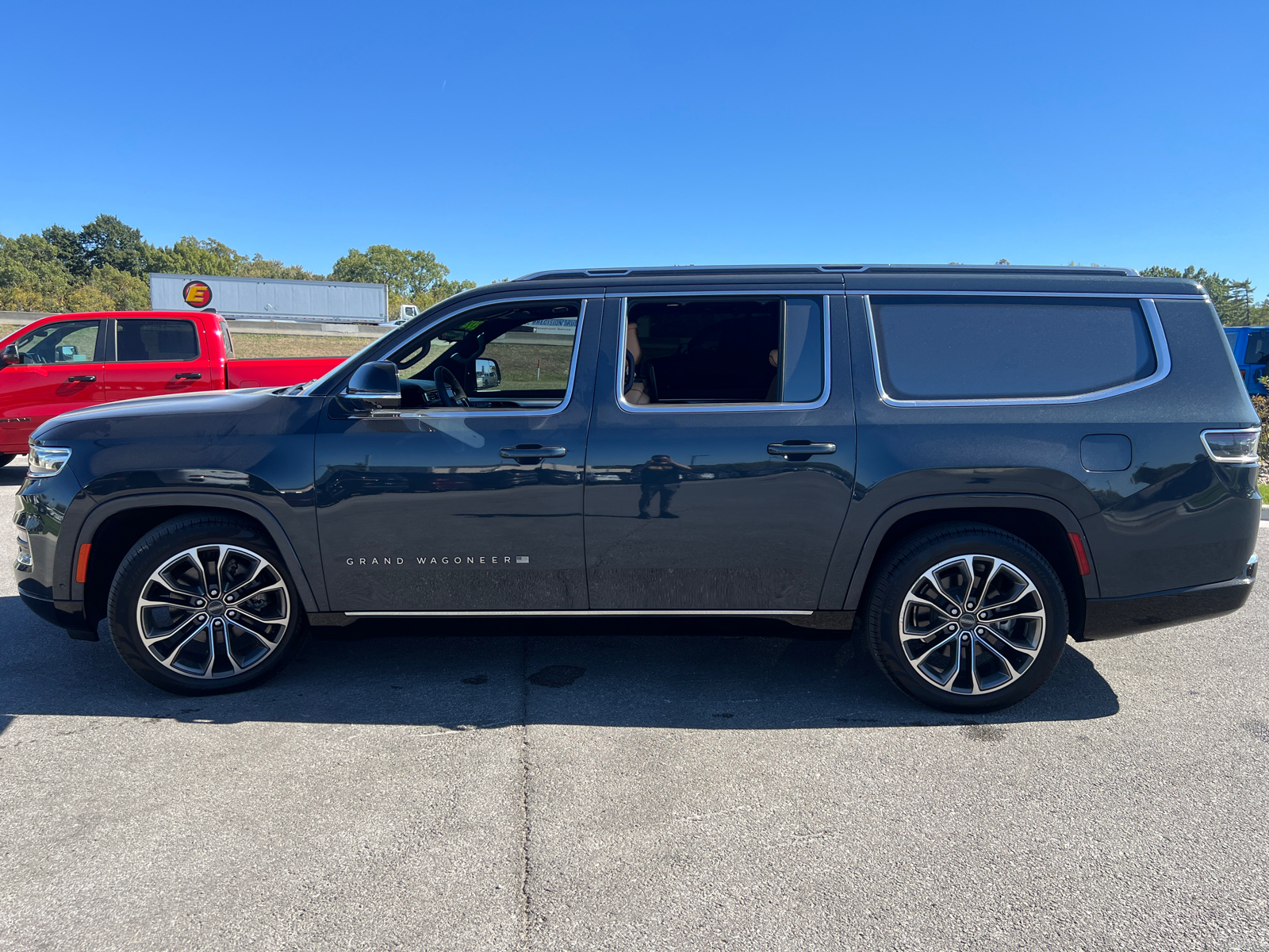 2023 Jeep Grand Wagoneer L Series III 5