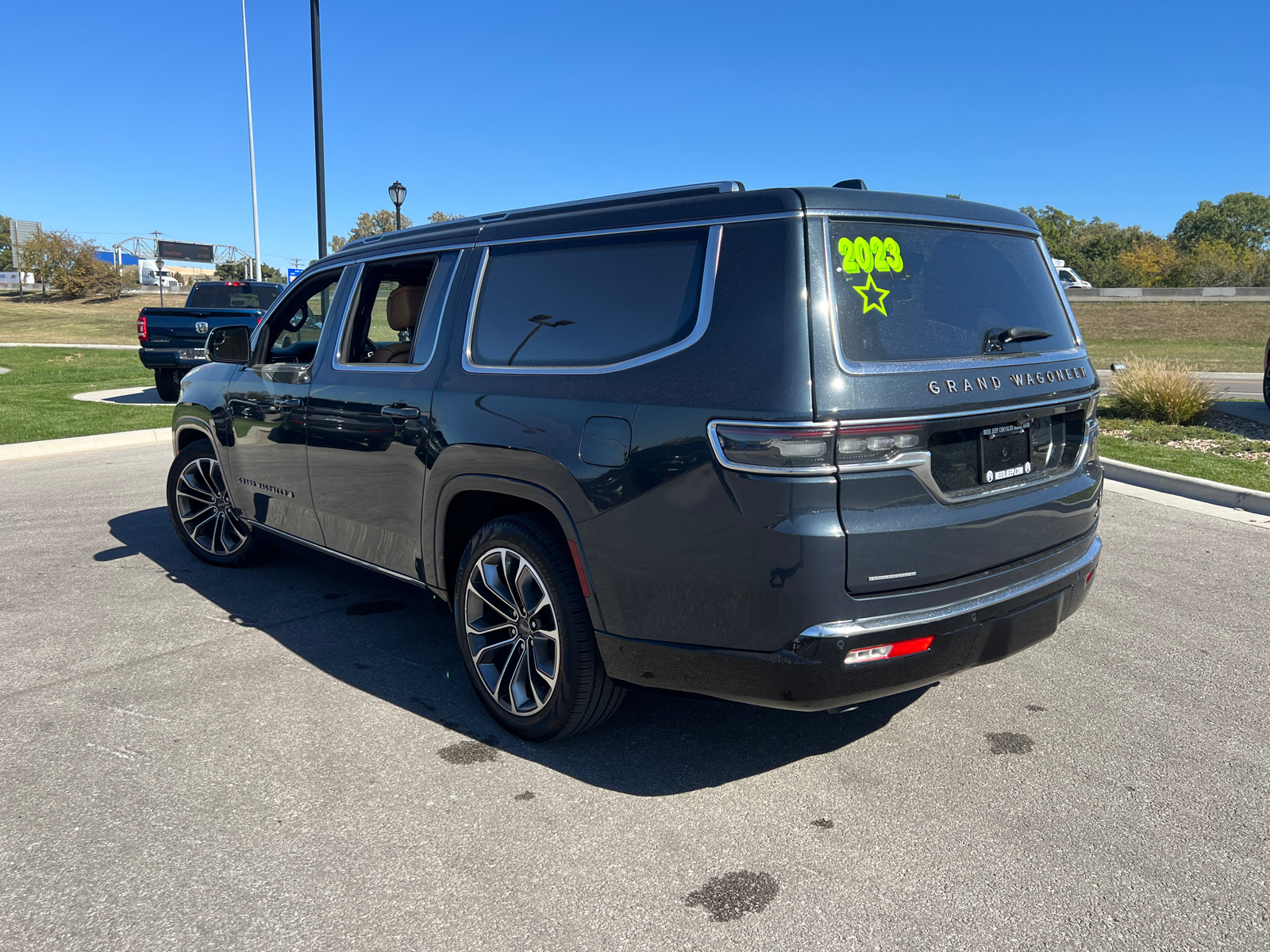 2023 Jeep Grand Wagoneer L Series III 7