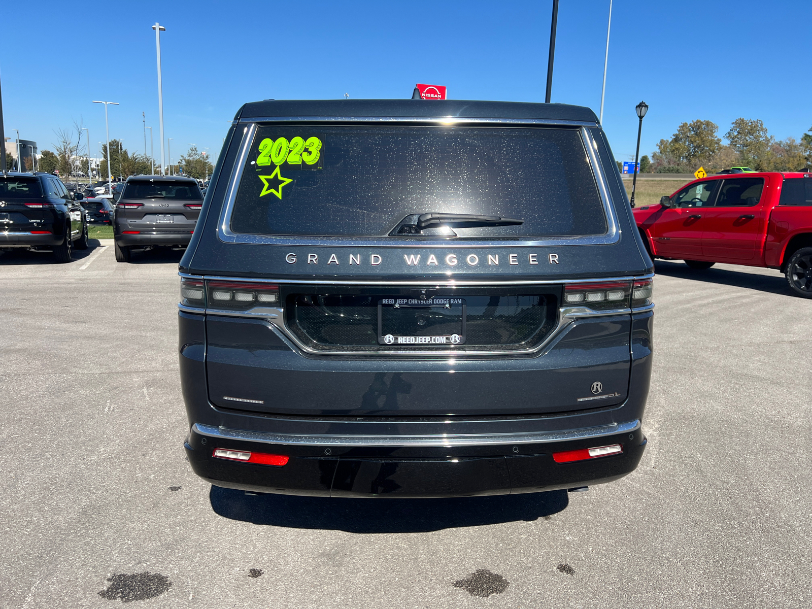 2023 Jeep Grand Wagoneer L Series III 8