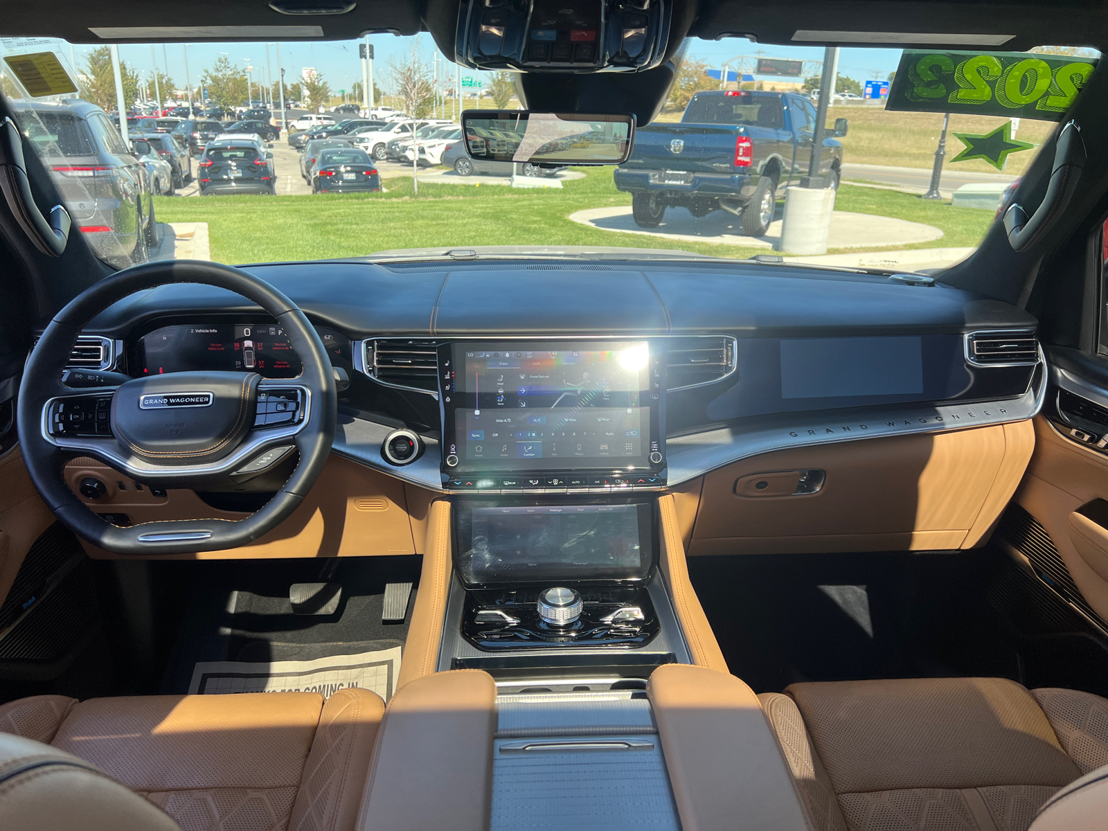 2023 Jeep Grand Wagoneer L Series III 16