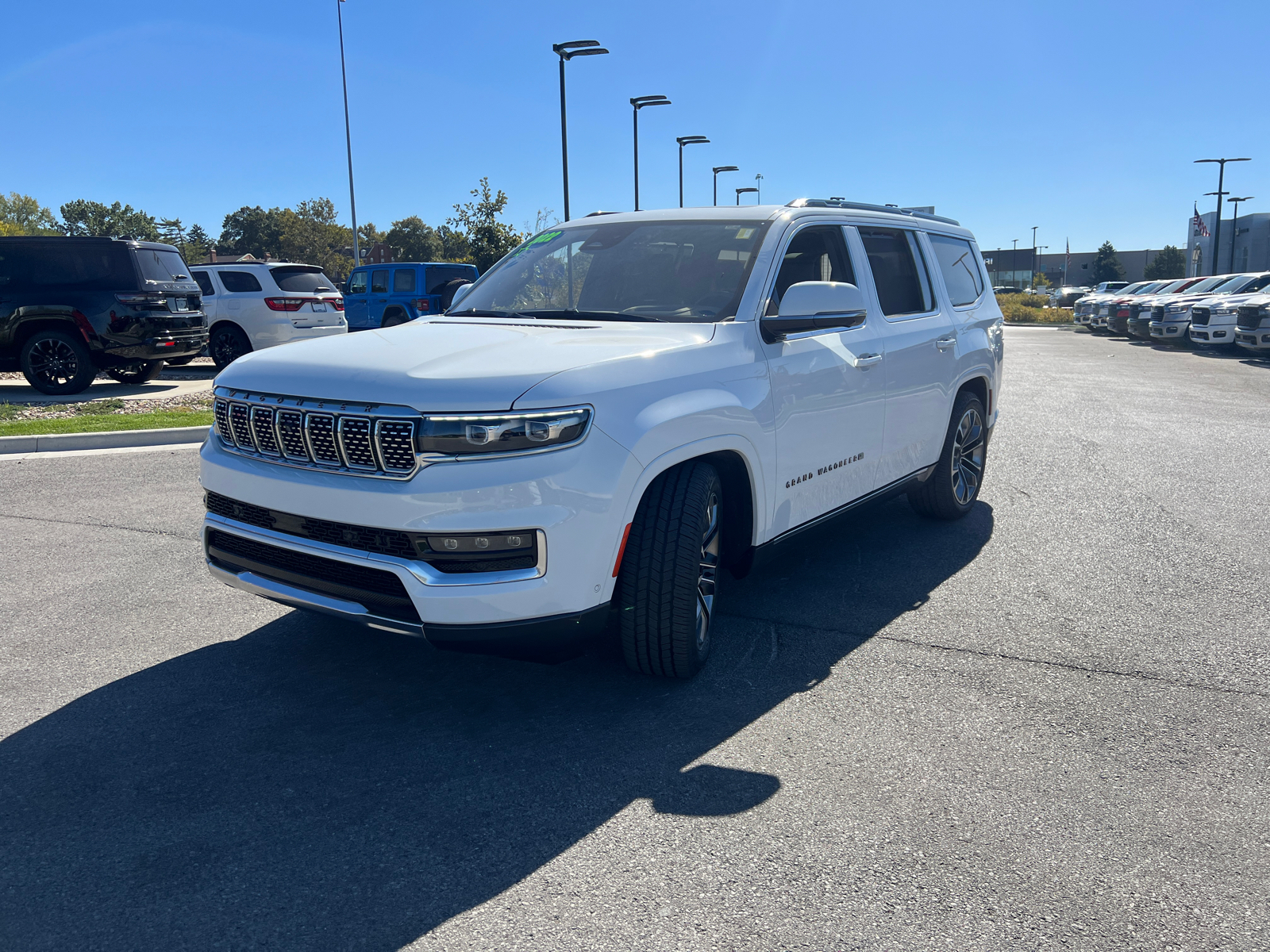 2022 Jeep Grand Wagoneer Series III 4