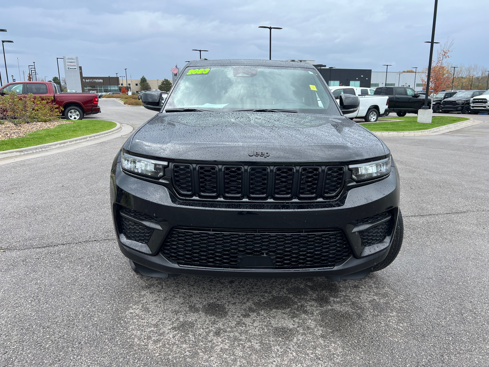 2023 Jeep Grand Cherokee Altitude 3