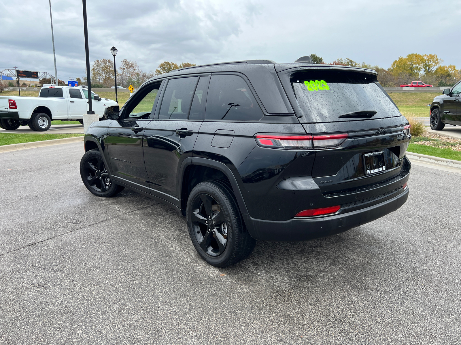 2023 Jeep Grand Cherokee Altitude 7