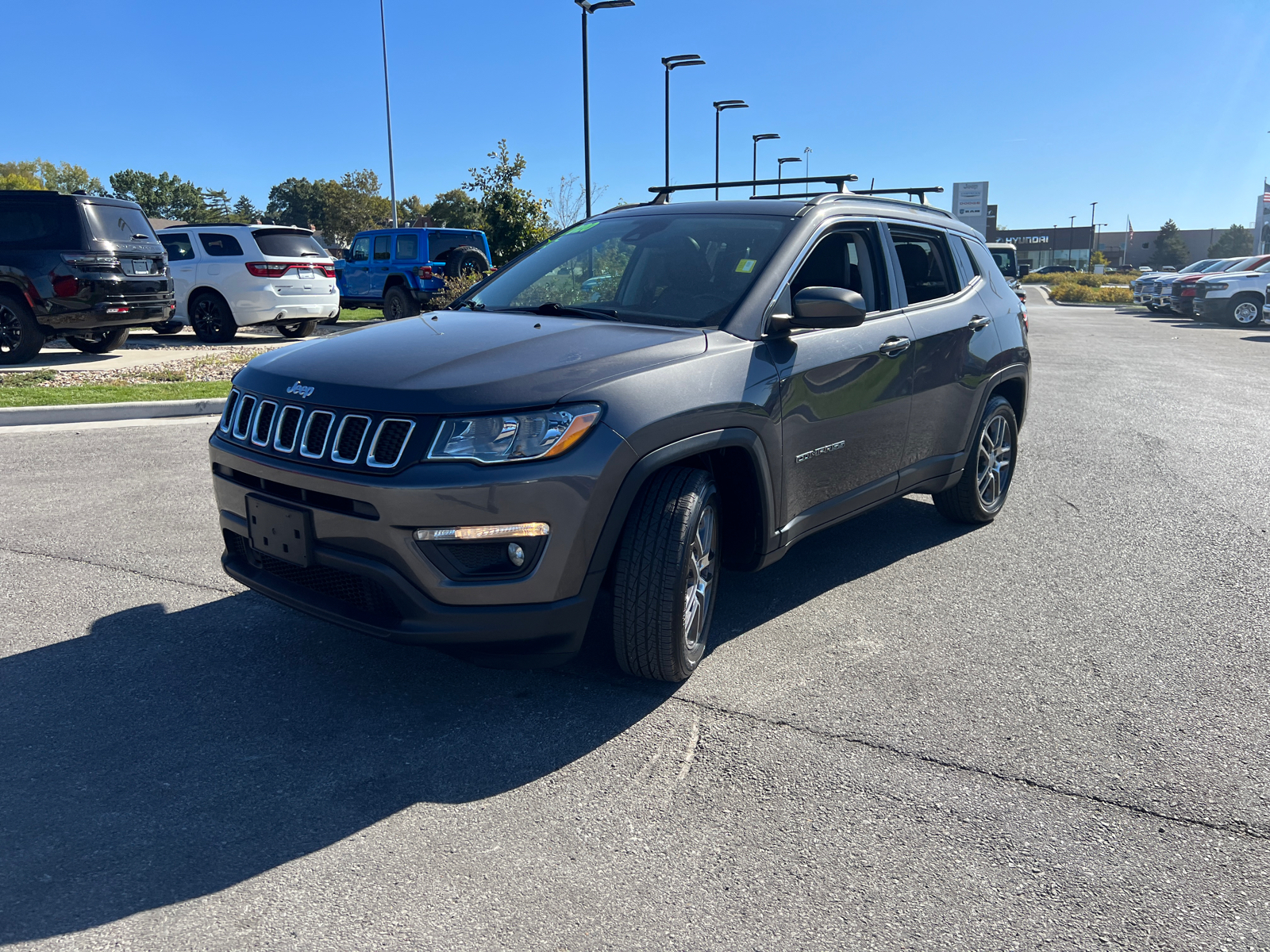 2020 Jeep Compass Latitude w/Sun/Safety Pkg 4