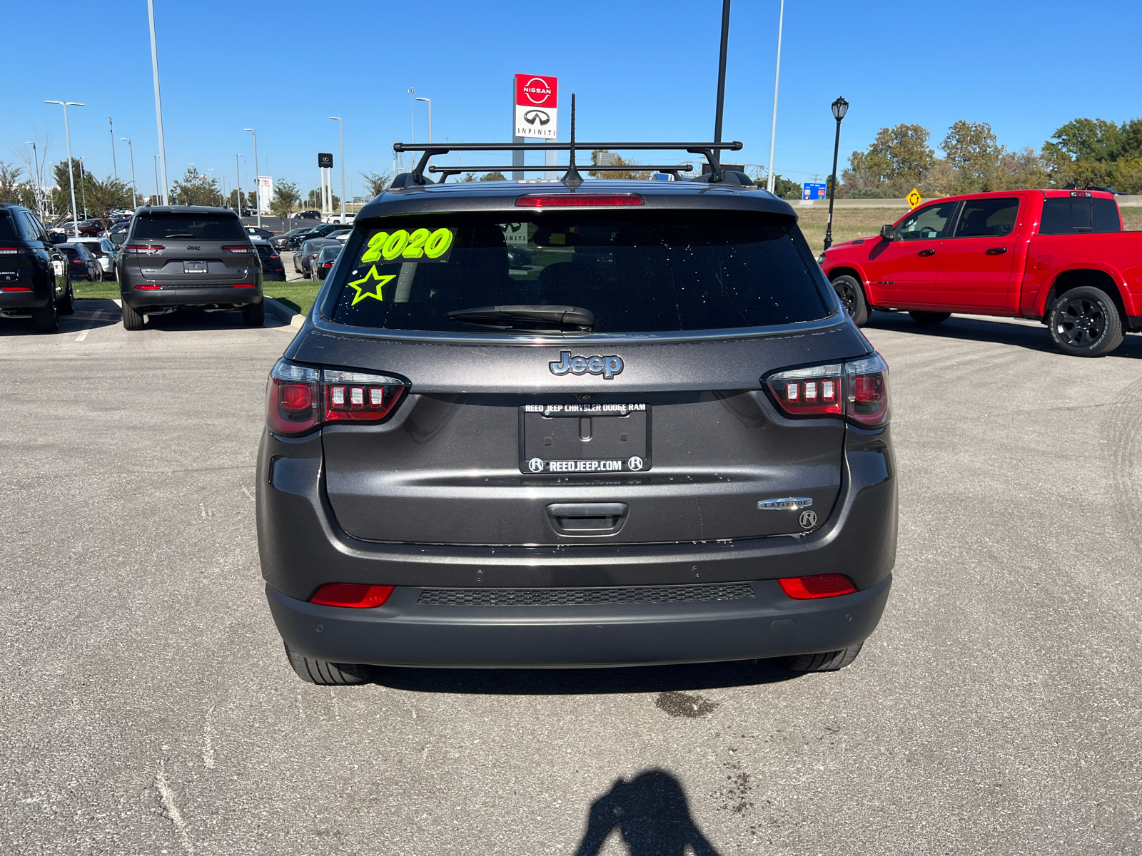 2020 Jeep Compass Latitude w/Sun/Safety Pkg 8