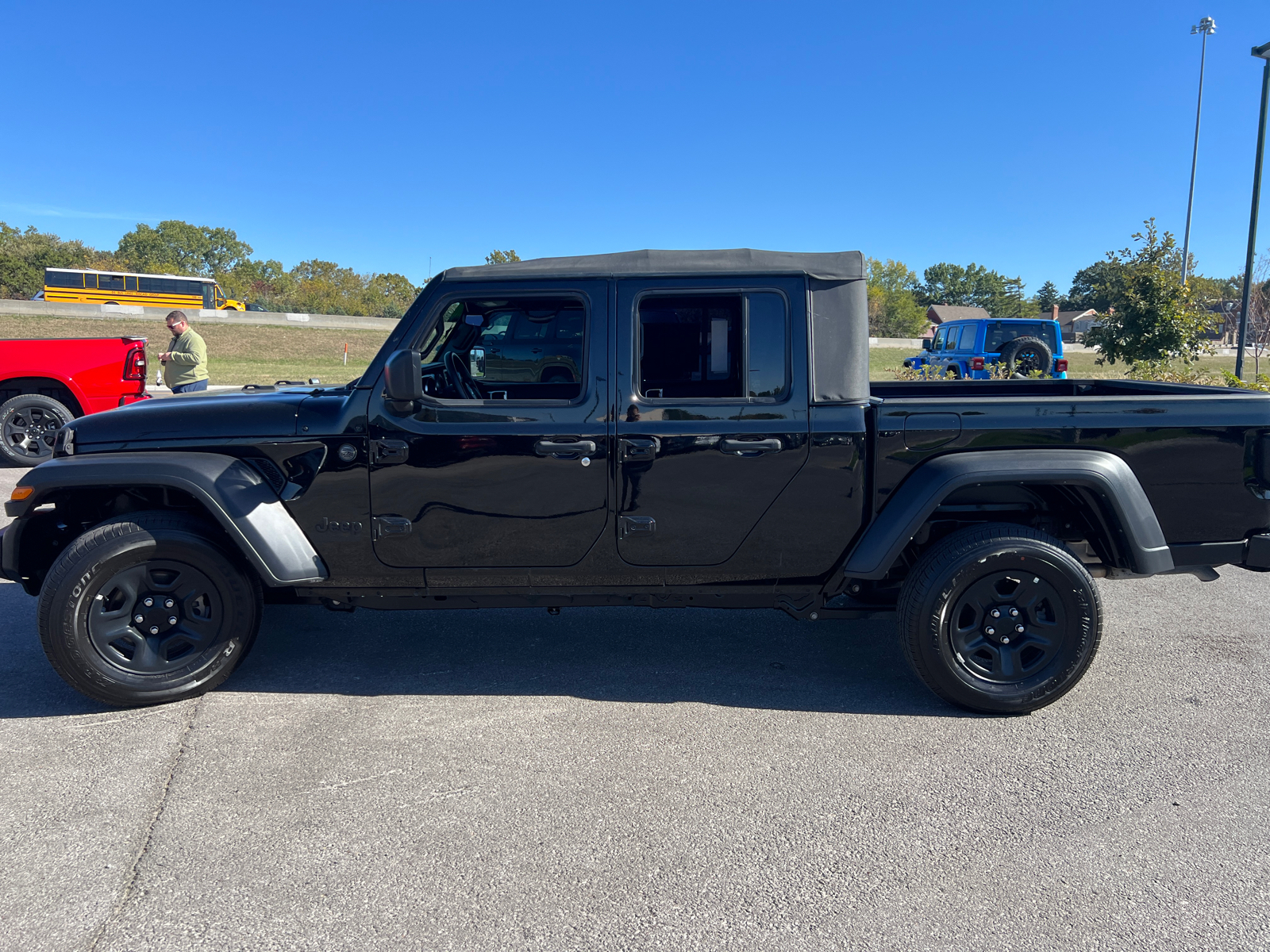 2022 Jeep Gladiator Sport 4x4 5