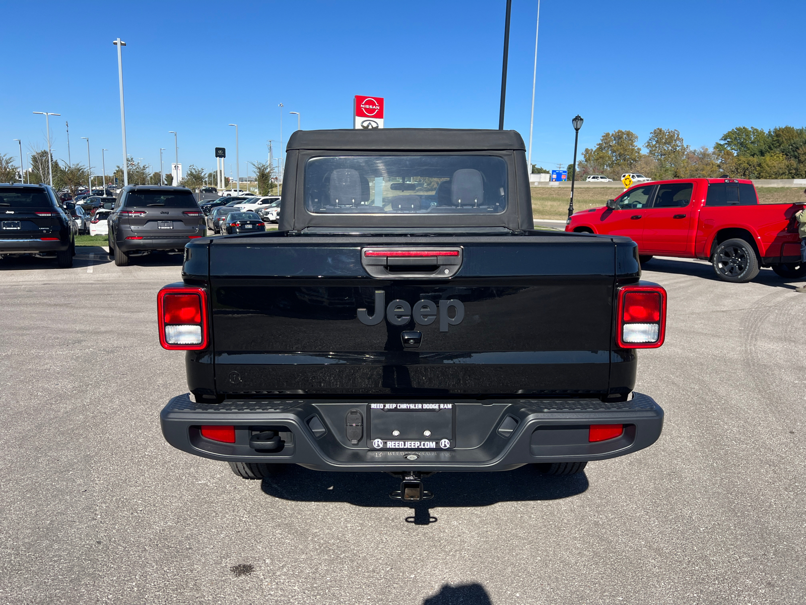 2022 Jeep Gladiator Sport 4x4 8