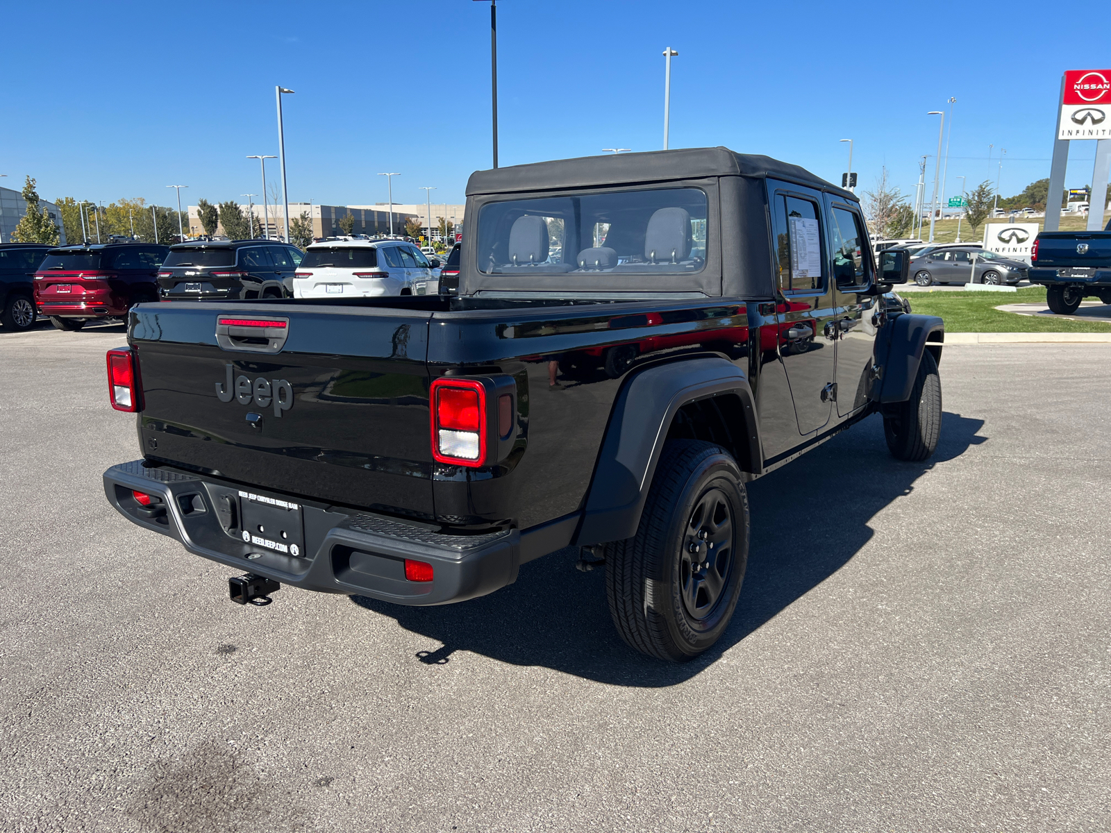 2022 Jeep Gladiator Sport 4x4 9