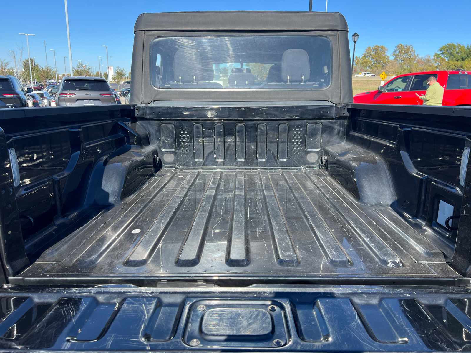 2022 Jeep Gladiator Sport 4x4 10