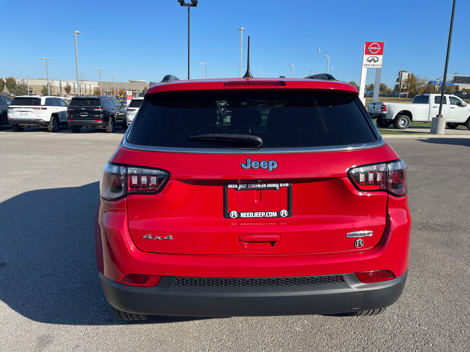 2023 Jeep Compass Latitude Lux 8