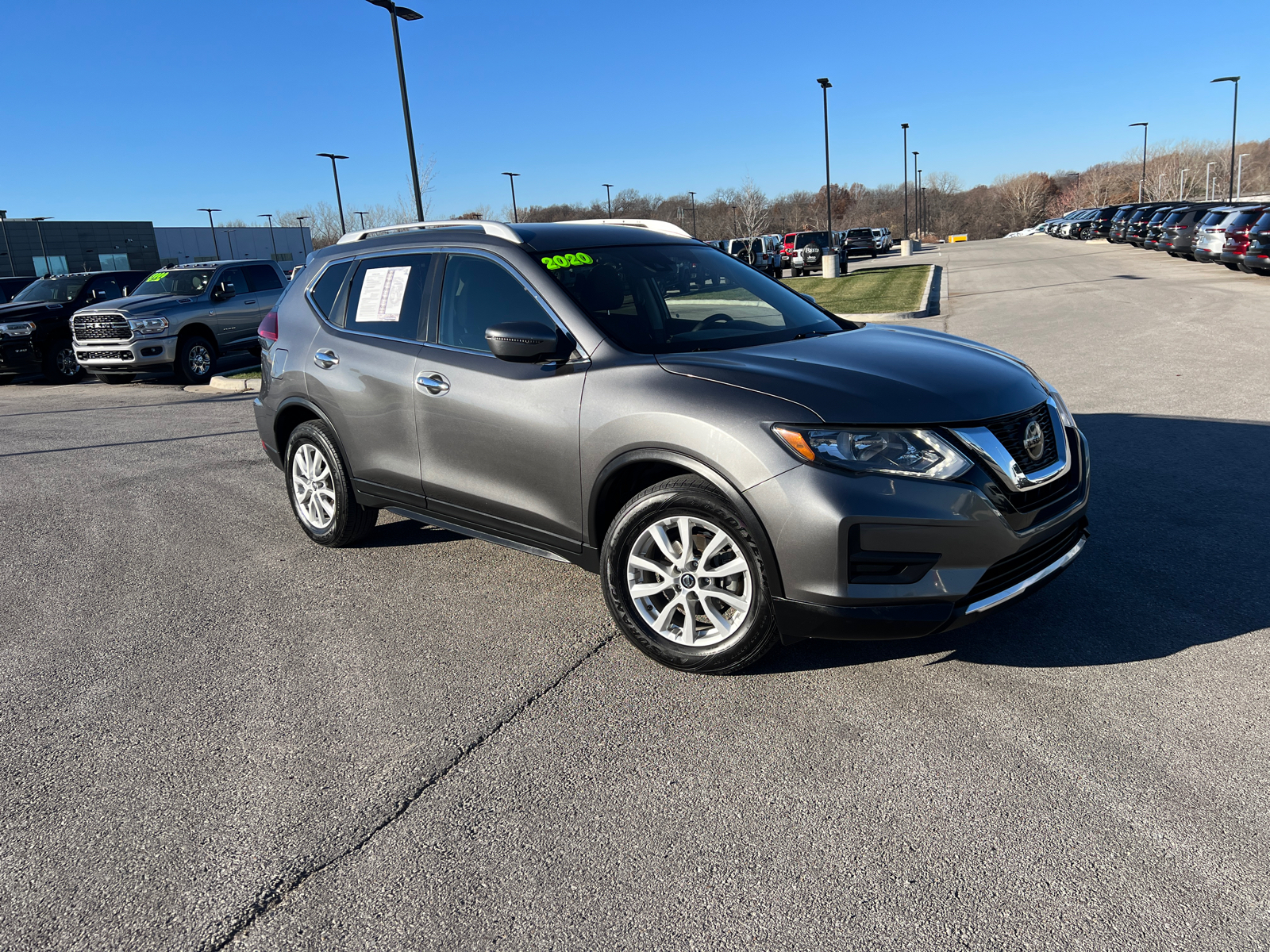 2020 Nissan Rogue SV 1