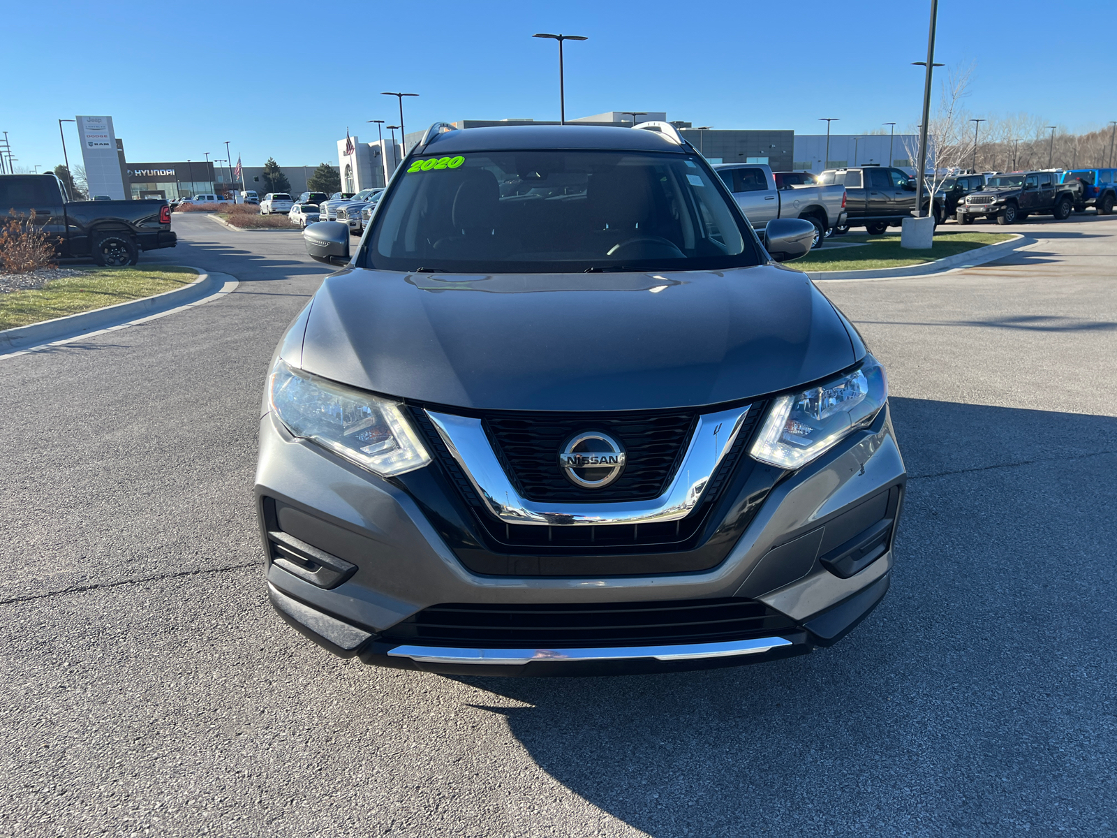 2020 Nissan Rogue SV 3