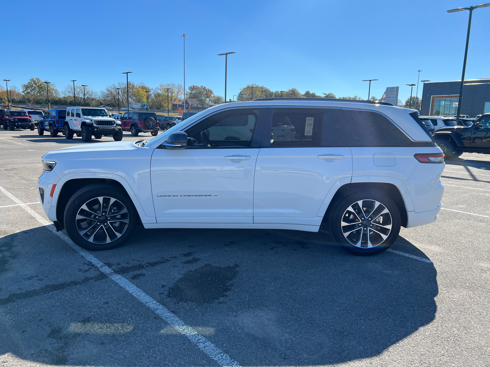 2023 Jeep Grand Cherokee Overland 5