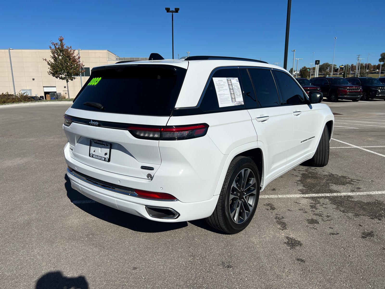 2023 Jeep Grand Cherokee Overland 9