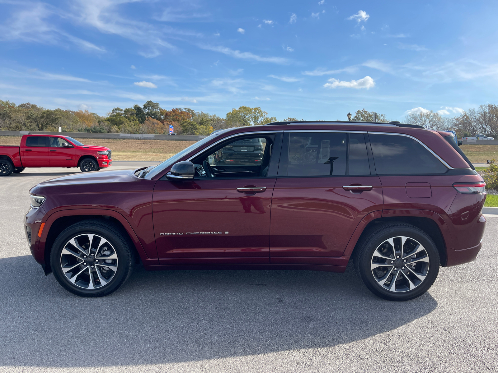 2023 Jeep Grand Cherokee Overland 5