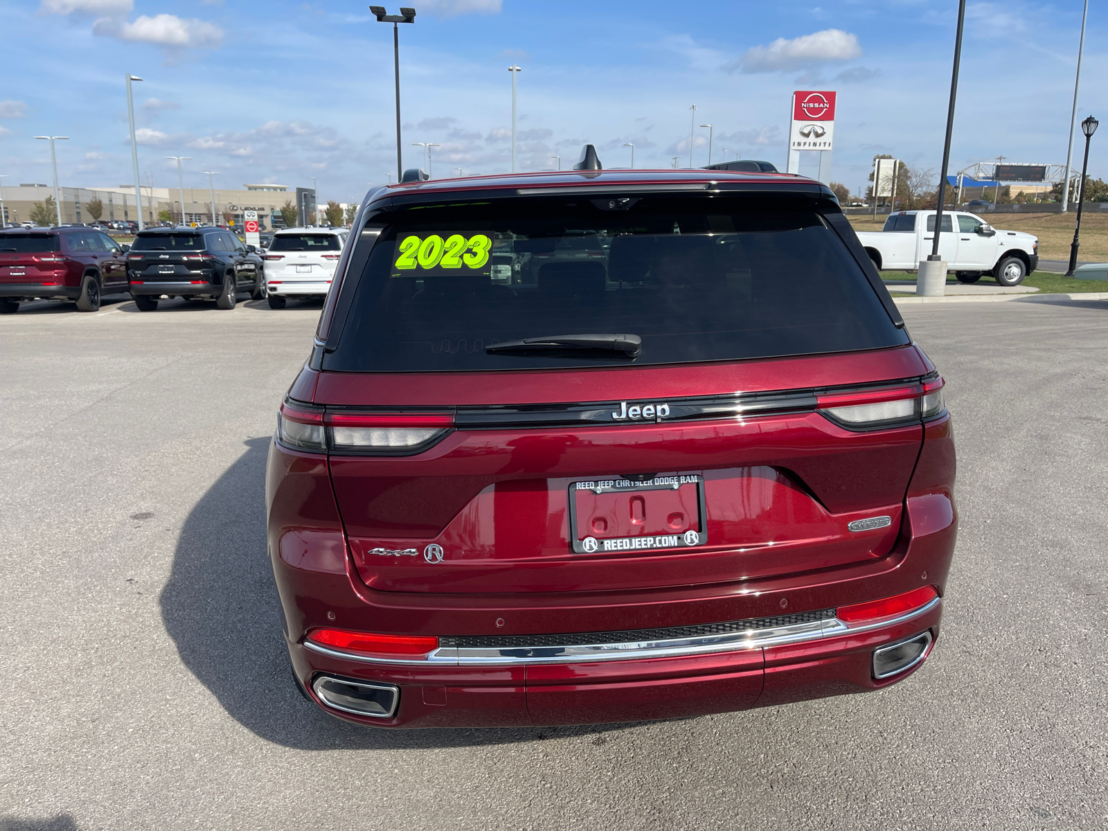 2023 Jeep Grand Cherokee Overland 8