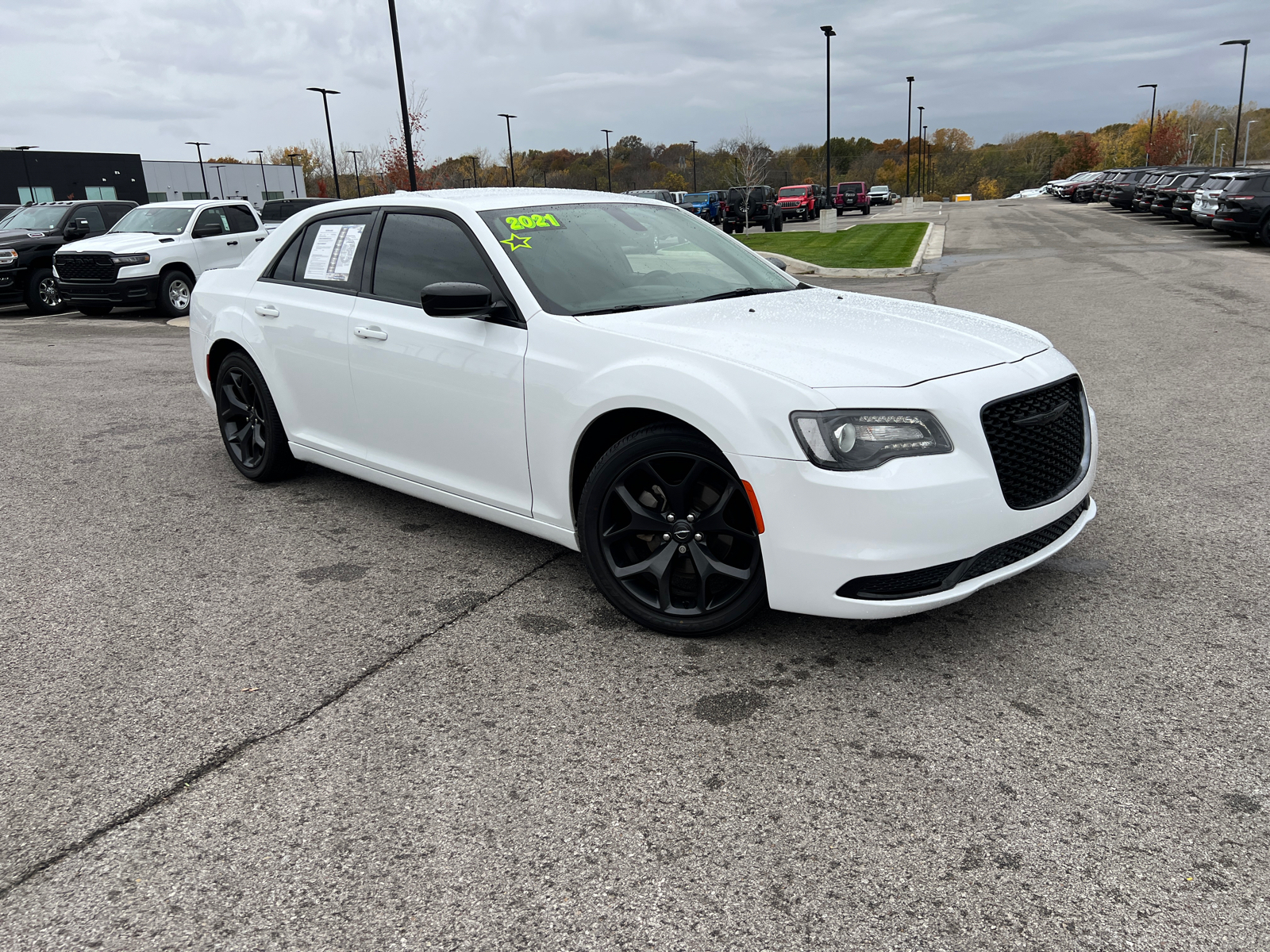 2021 Chrysler 300 Touring 1