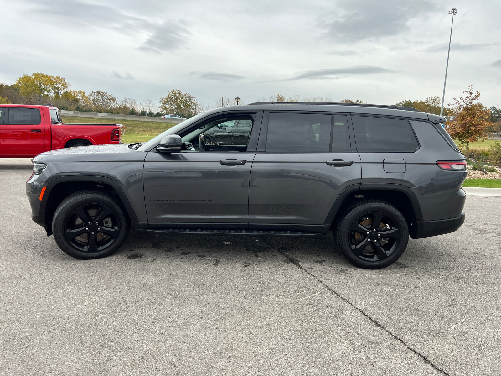 2023 Jeep Grand Cherokee L Limited 5