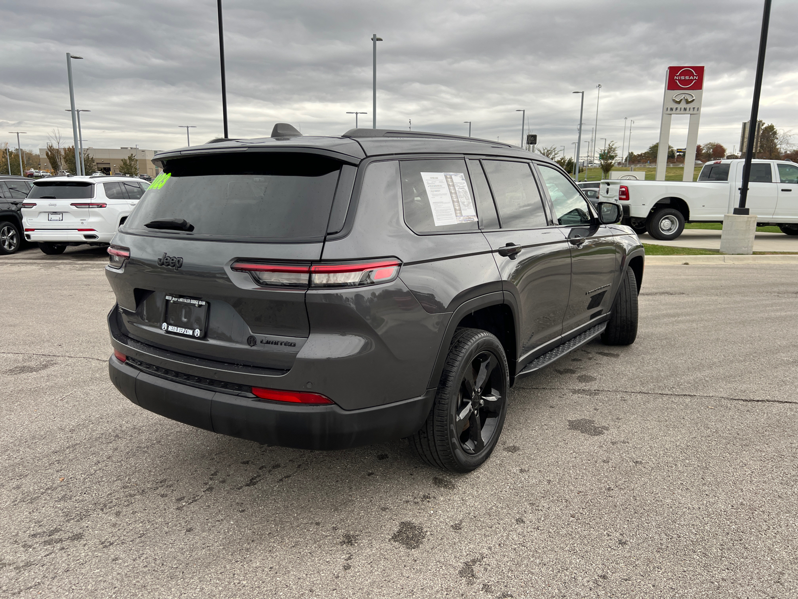 2023 Jeep Grand Cherokee L Limited 9