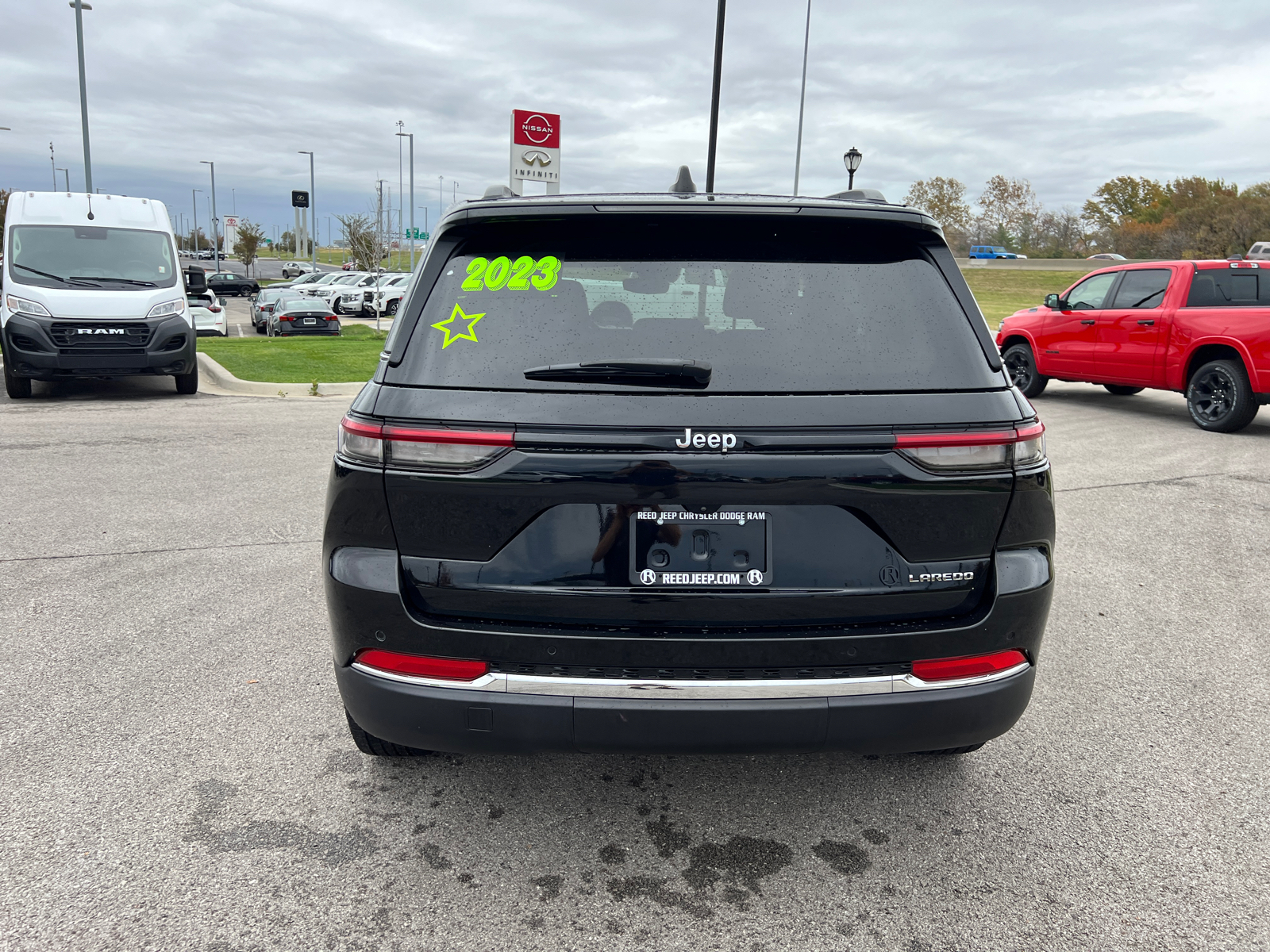 2023 Jeep Grand Cherokee Laredo 8