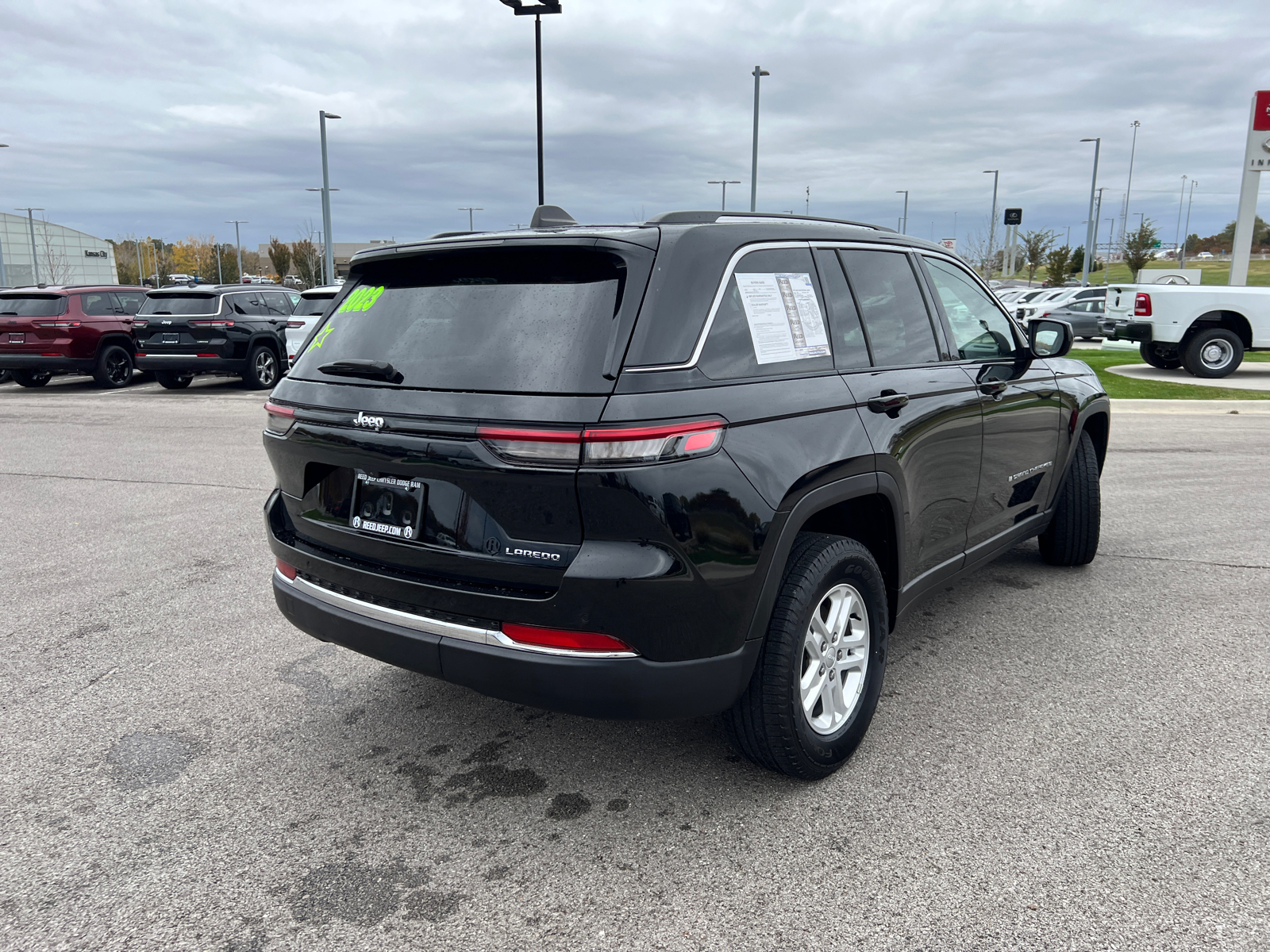 2023 Jeep Grand Cherokee Laredo 9