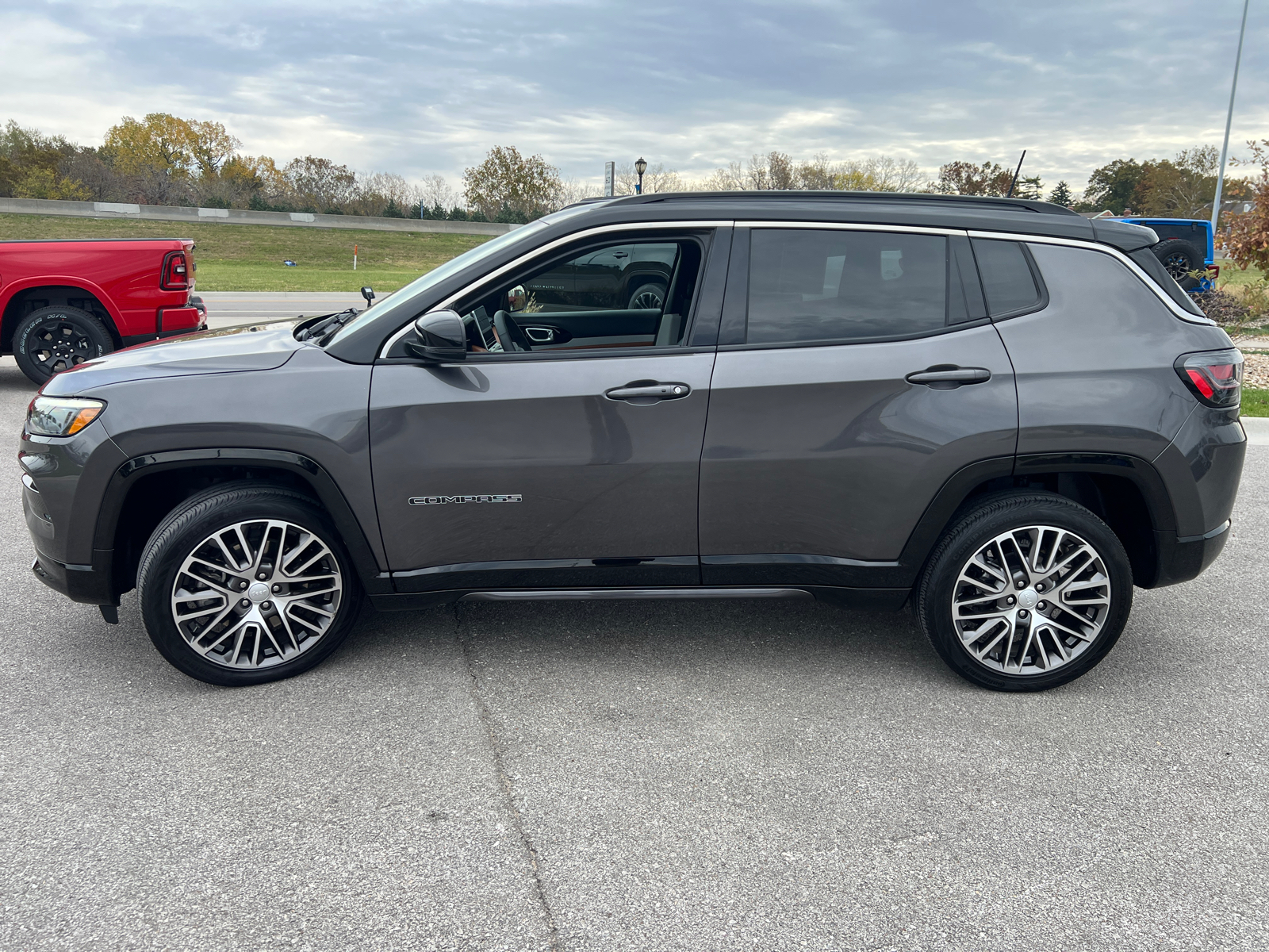 2023 Jeep Compass Limited 5