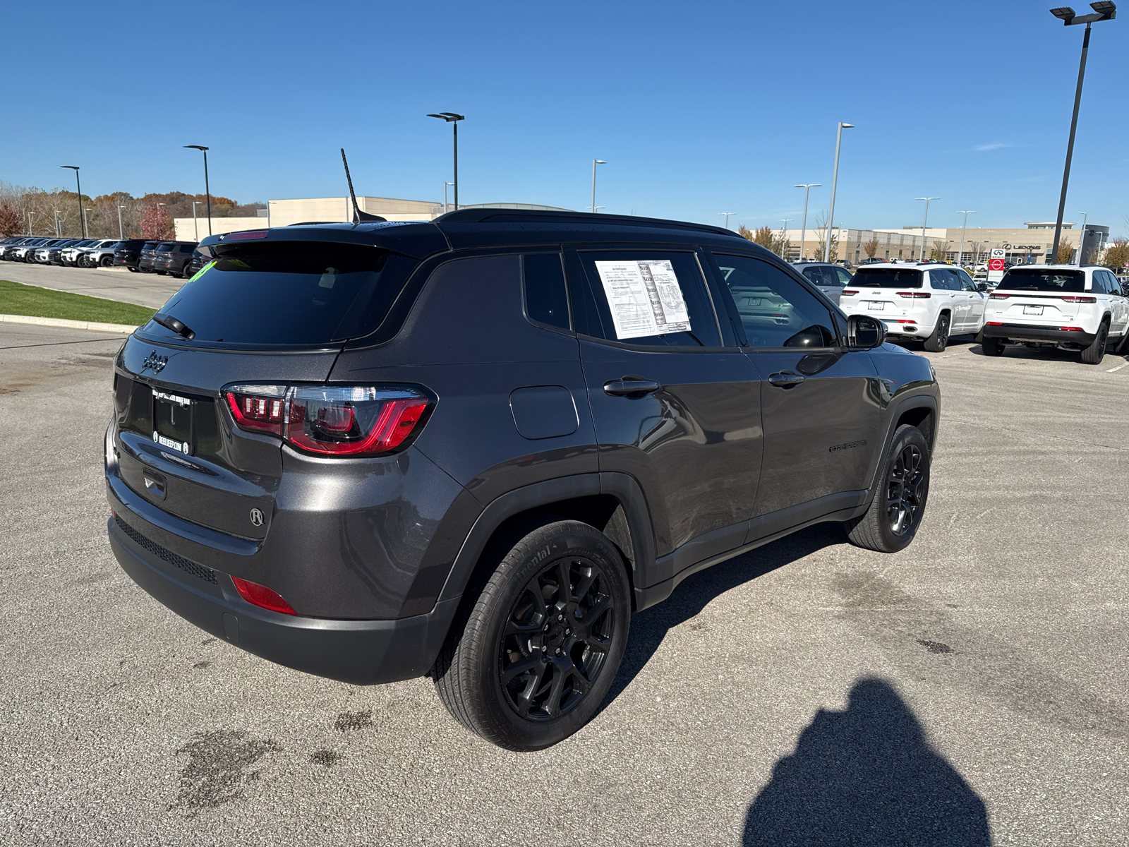 2023 Jeep Compass Altitude 10