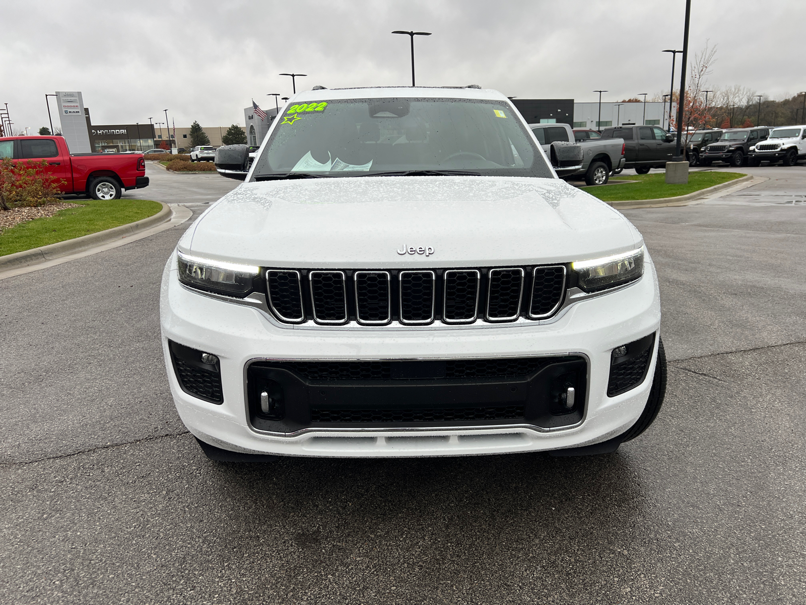 2022 Jeep Grand Cherokee L Overland 3