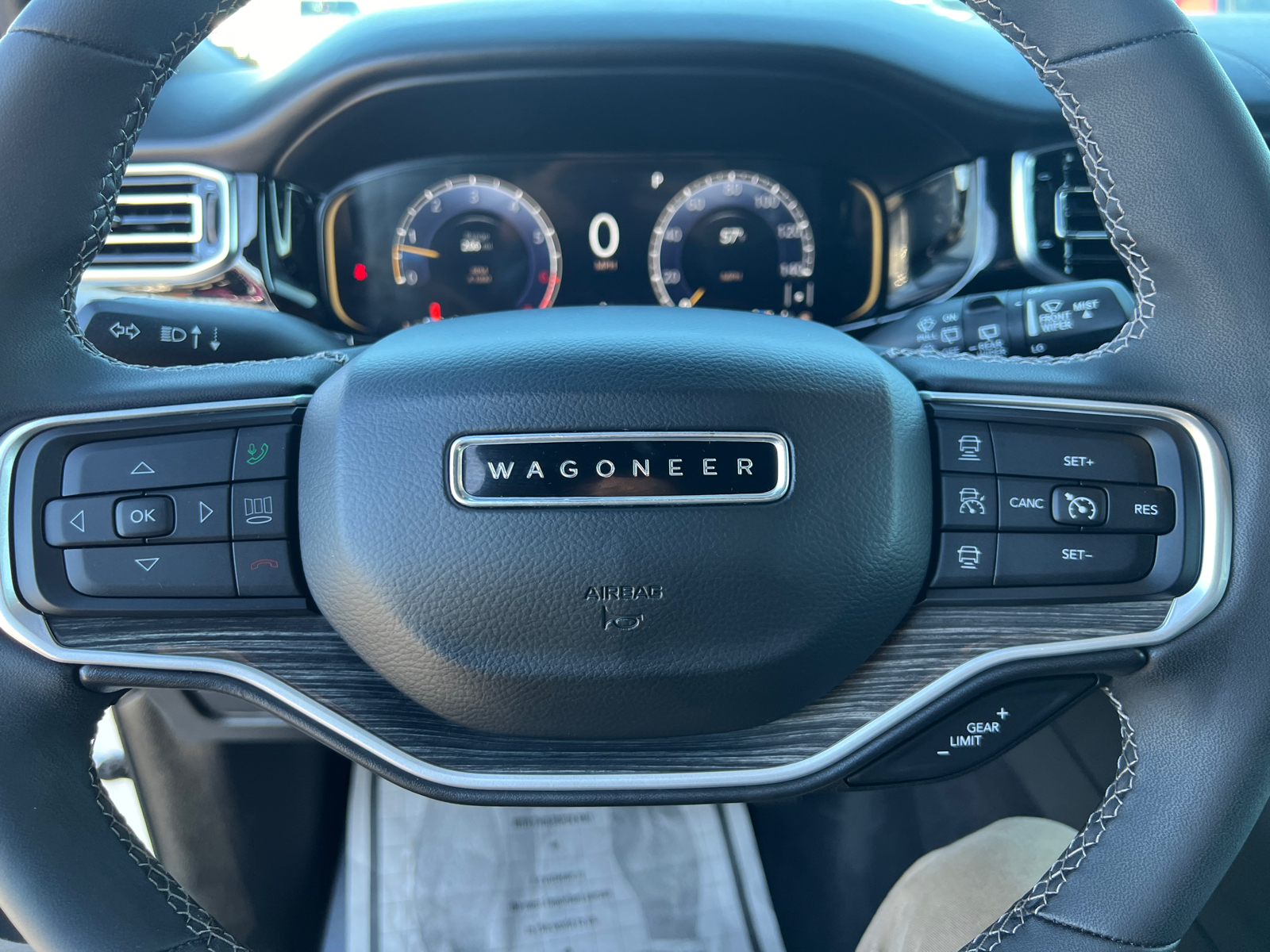 2022 Jeep Wagoneer Series II 25