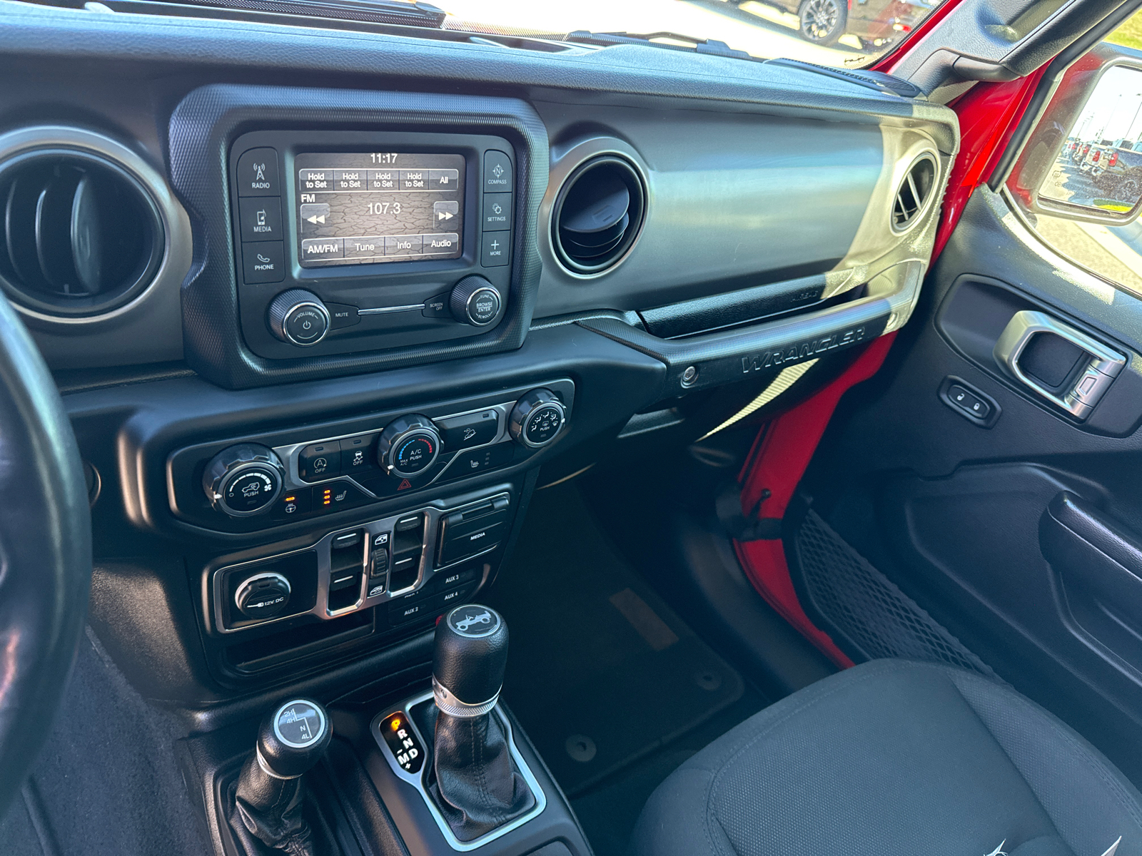 2019 Jeep Wrangler Unlimited Sport S 28