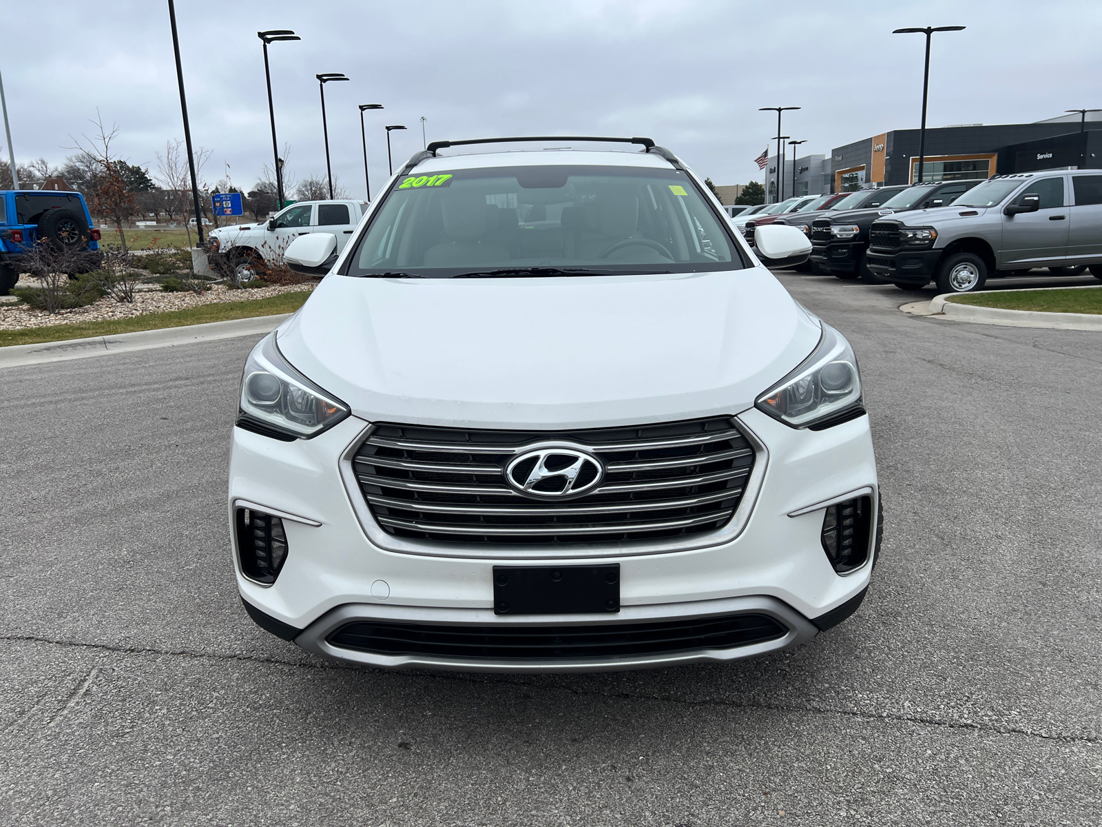 2017 Hyundai Santa Fe SE 3