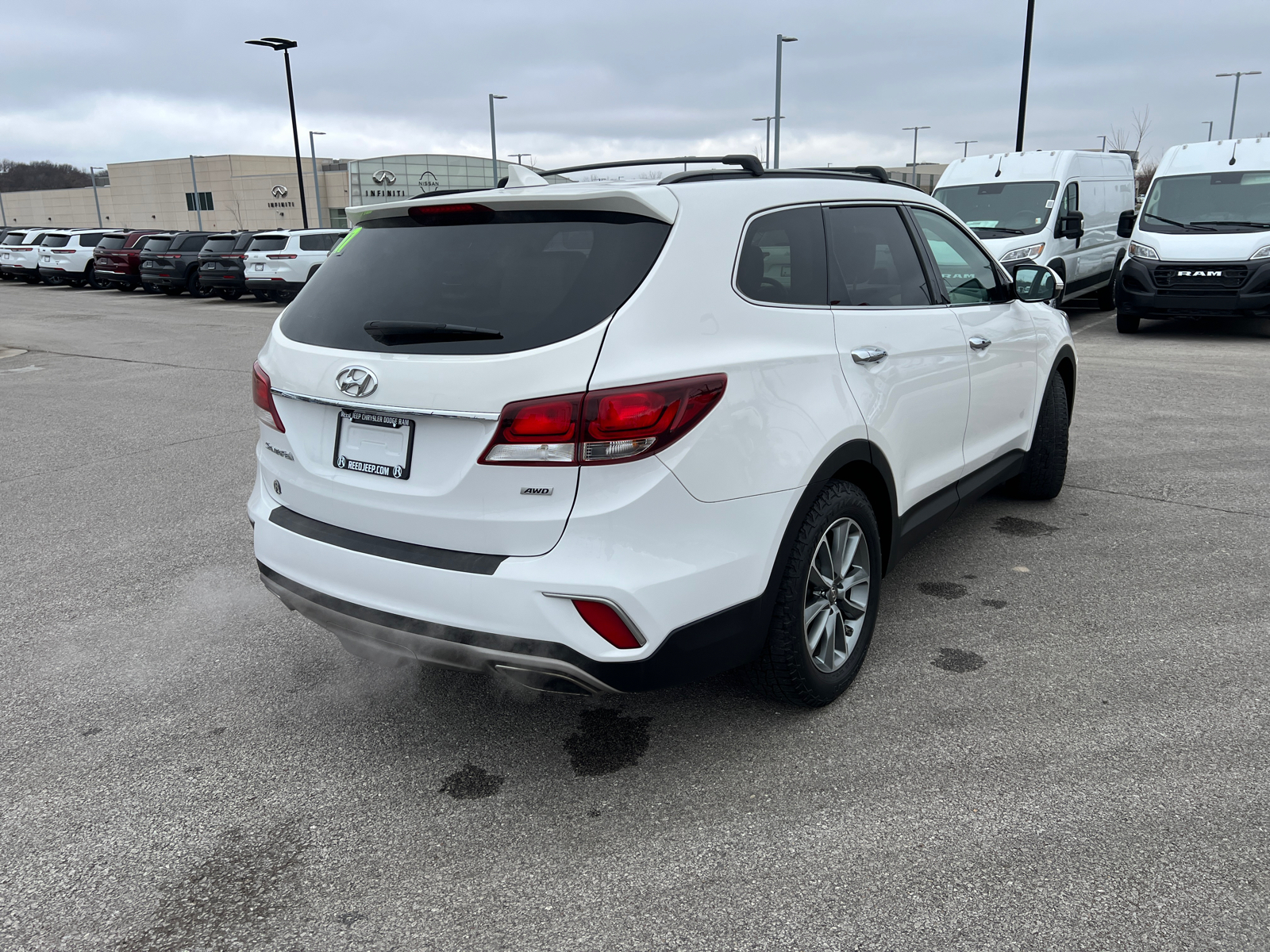 2017 Hyundai Santa Fe SE 9