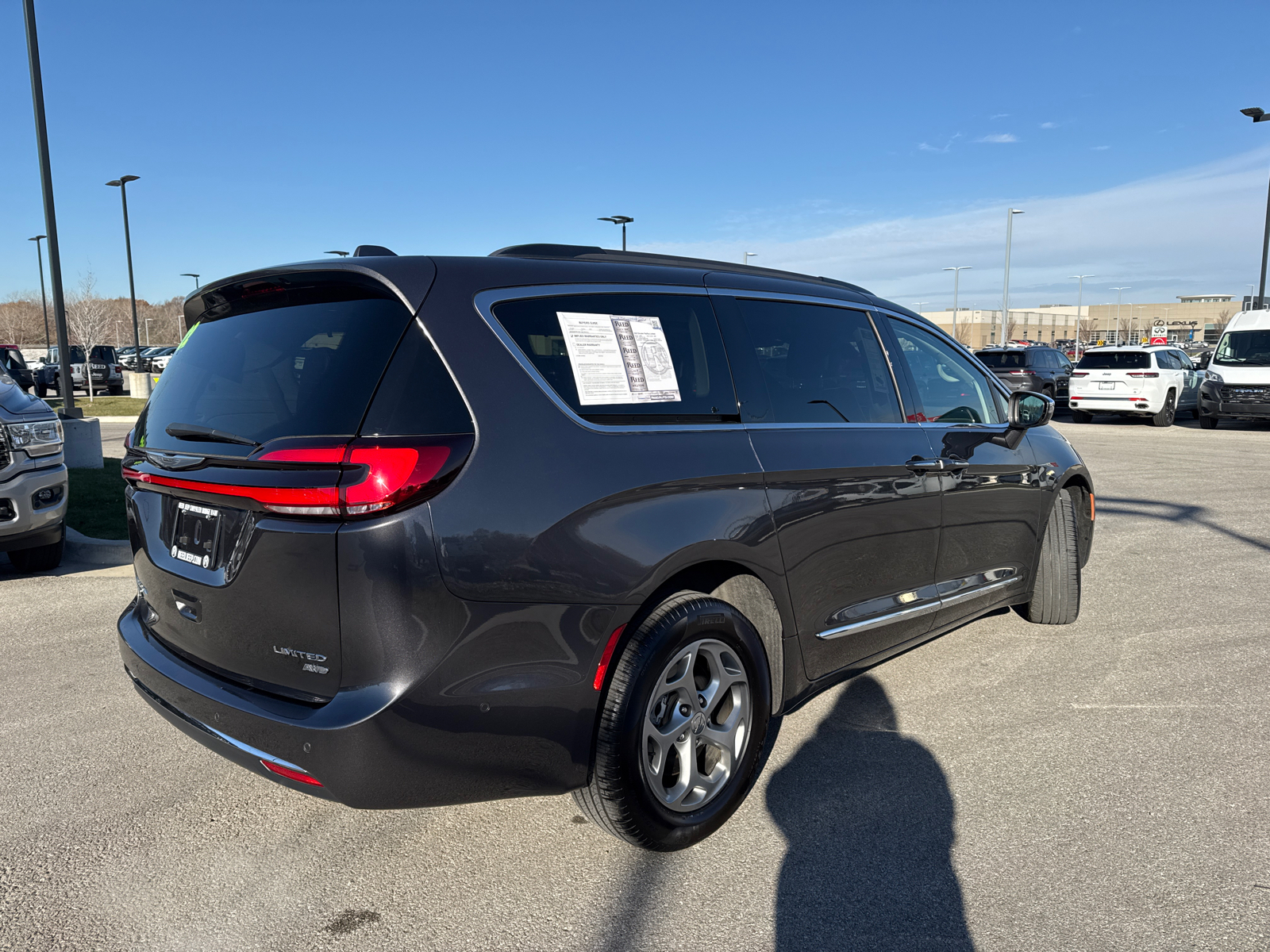 2022 Chrysler Pacifica Limited 11