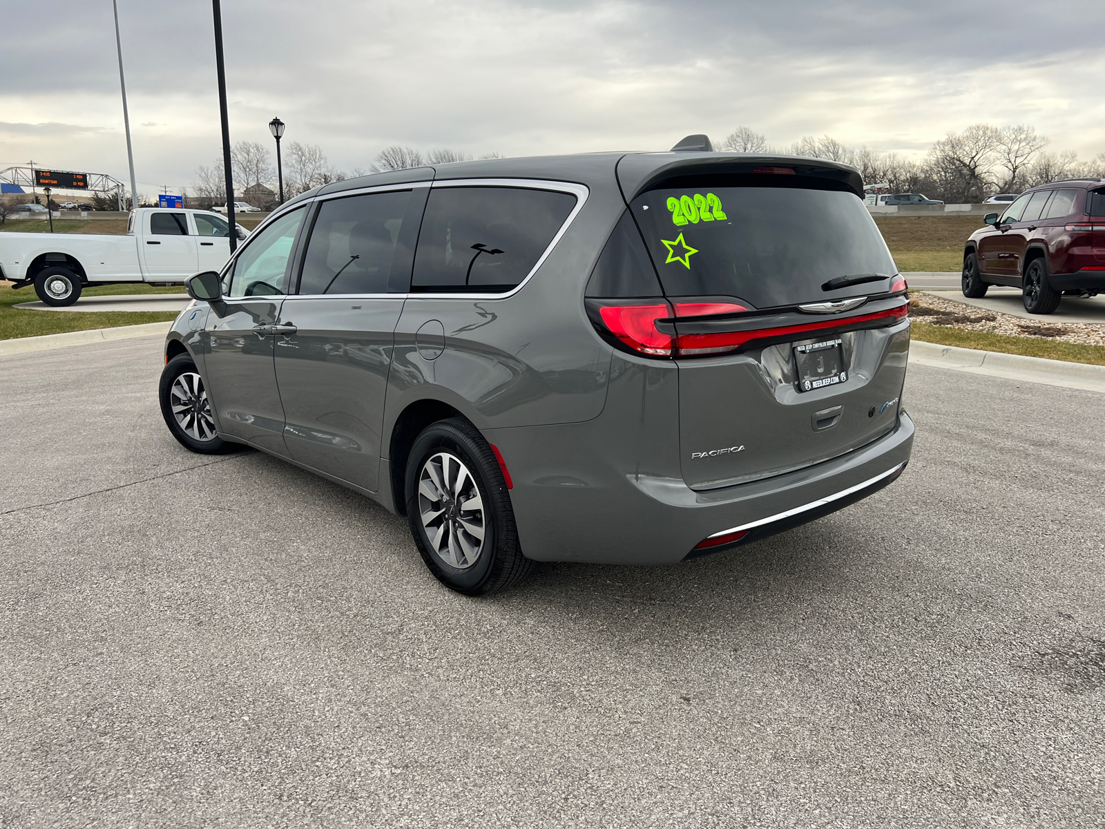 2022 Chrysler Pacifica Hybrid Touring L 7