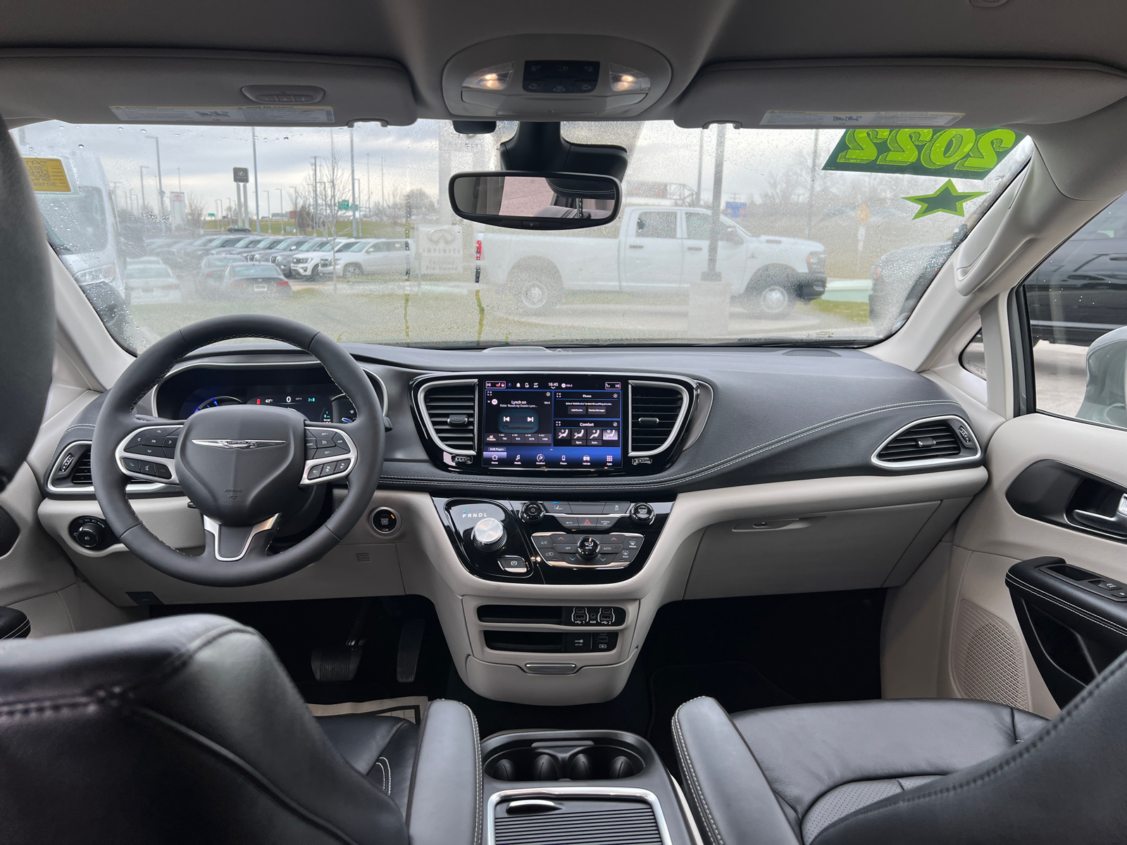 2022 Chrysler Pacifica Hybrid Touring L 15