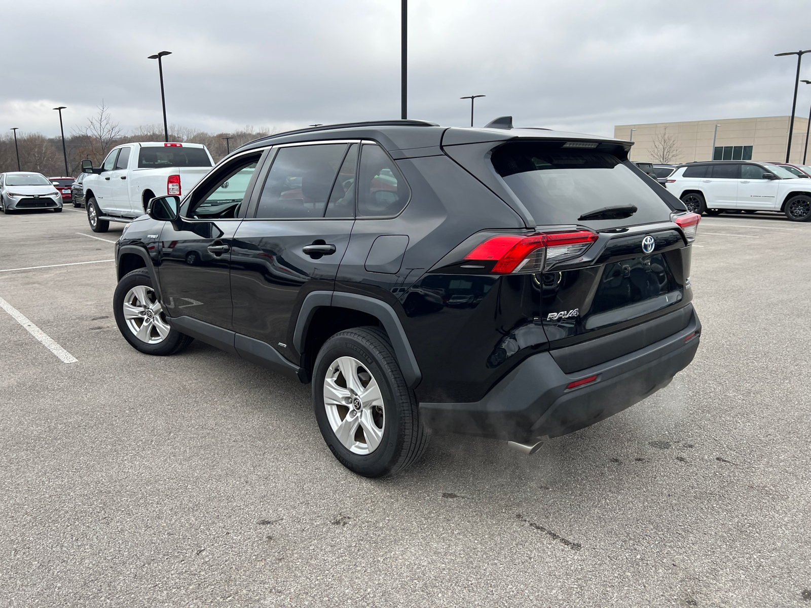 2021 Toyota RAV4 Hybrid XLE 7