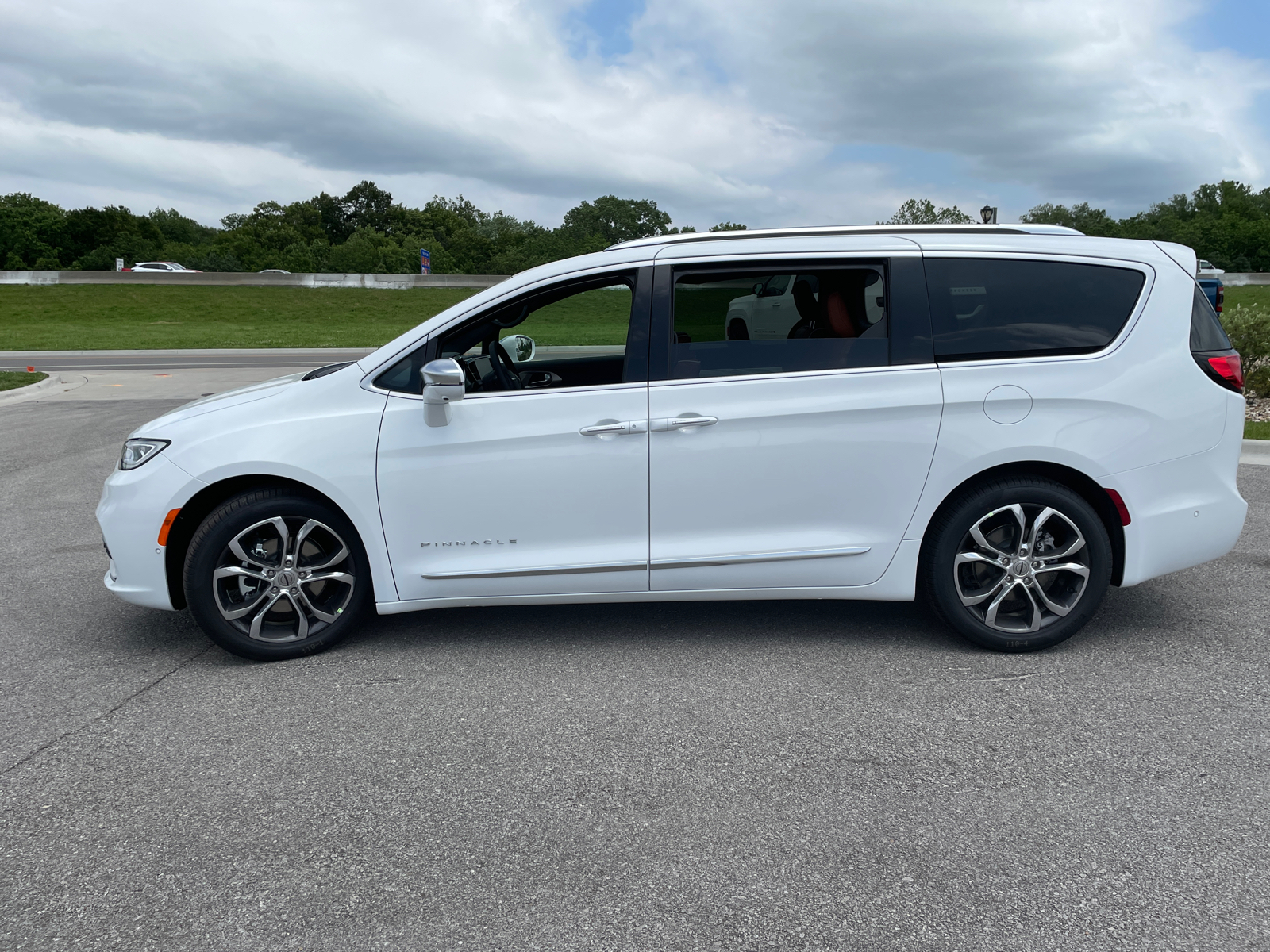 2024 Chrysler Pacifica Pinnacle 5