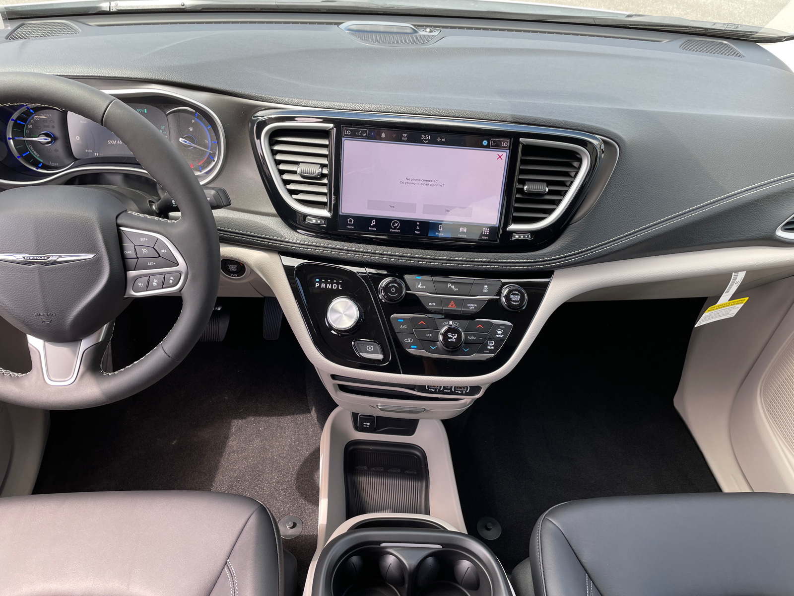 2024 Chrysler Pacifica Hybrid Select 18