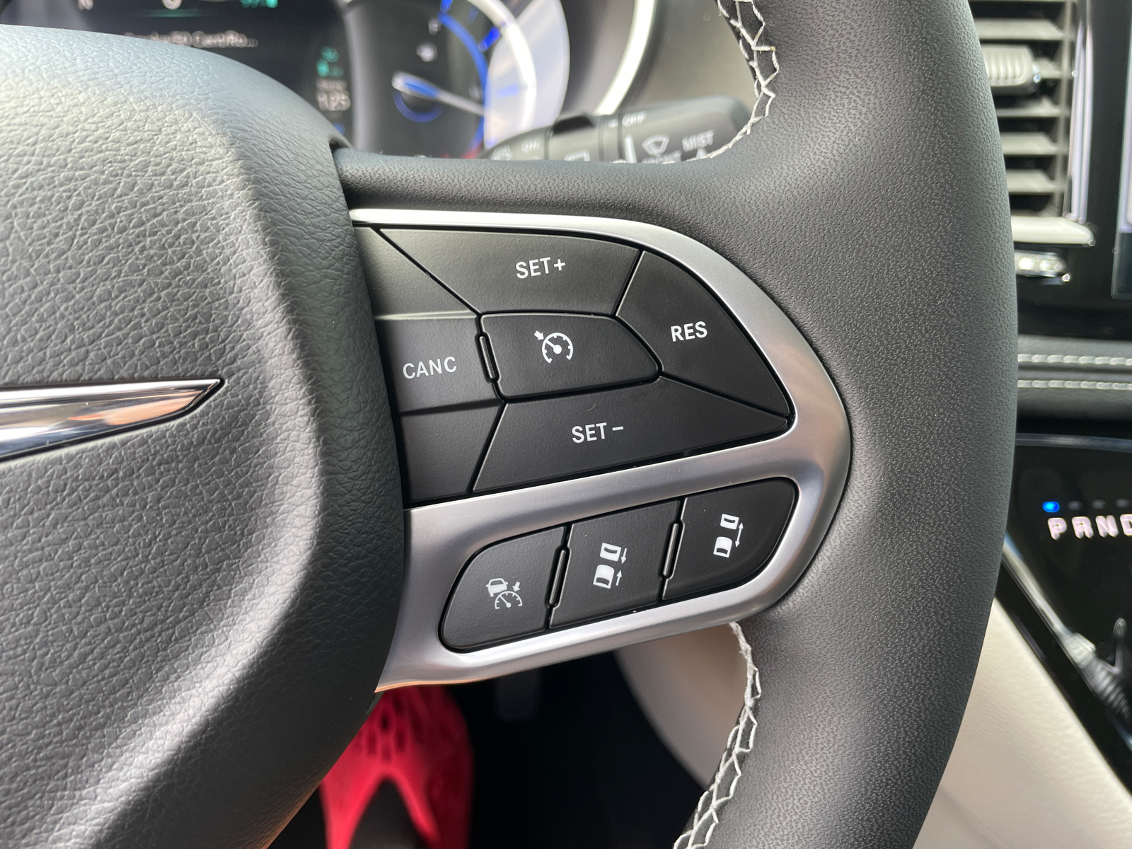 2024 Chrysler Pacifica Hybrid Select 25