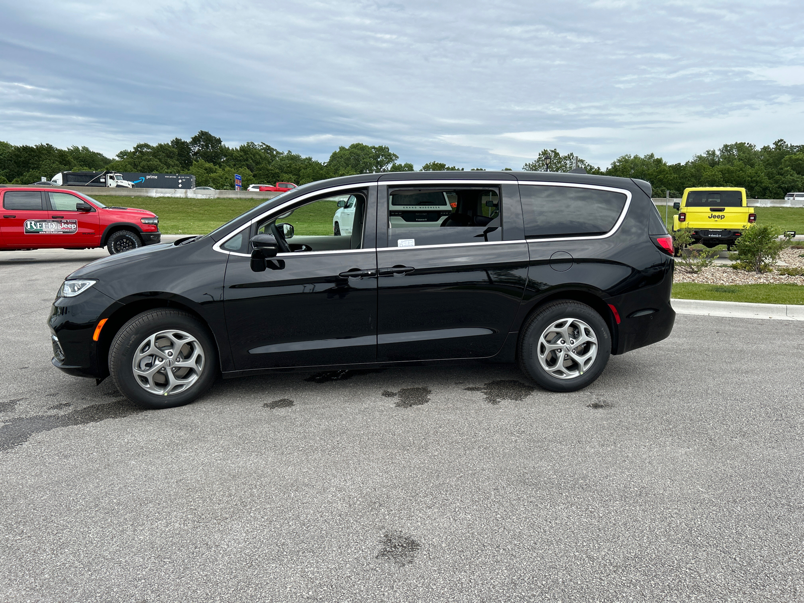 2024 Chrysler Pacifica Limited 5