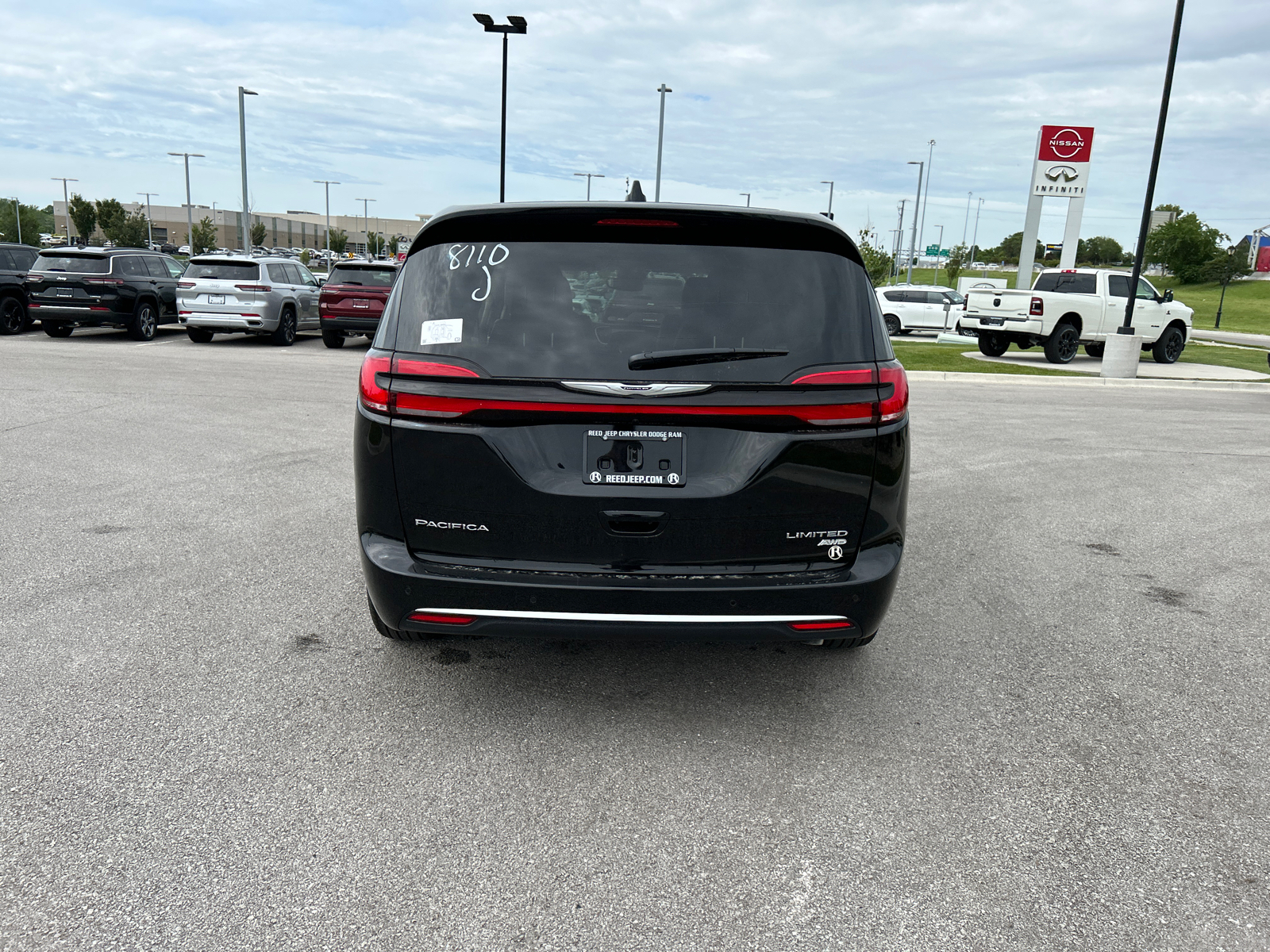 2024 Chrysler Pacifica Limited 8