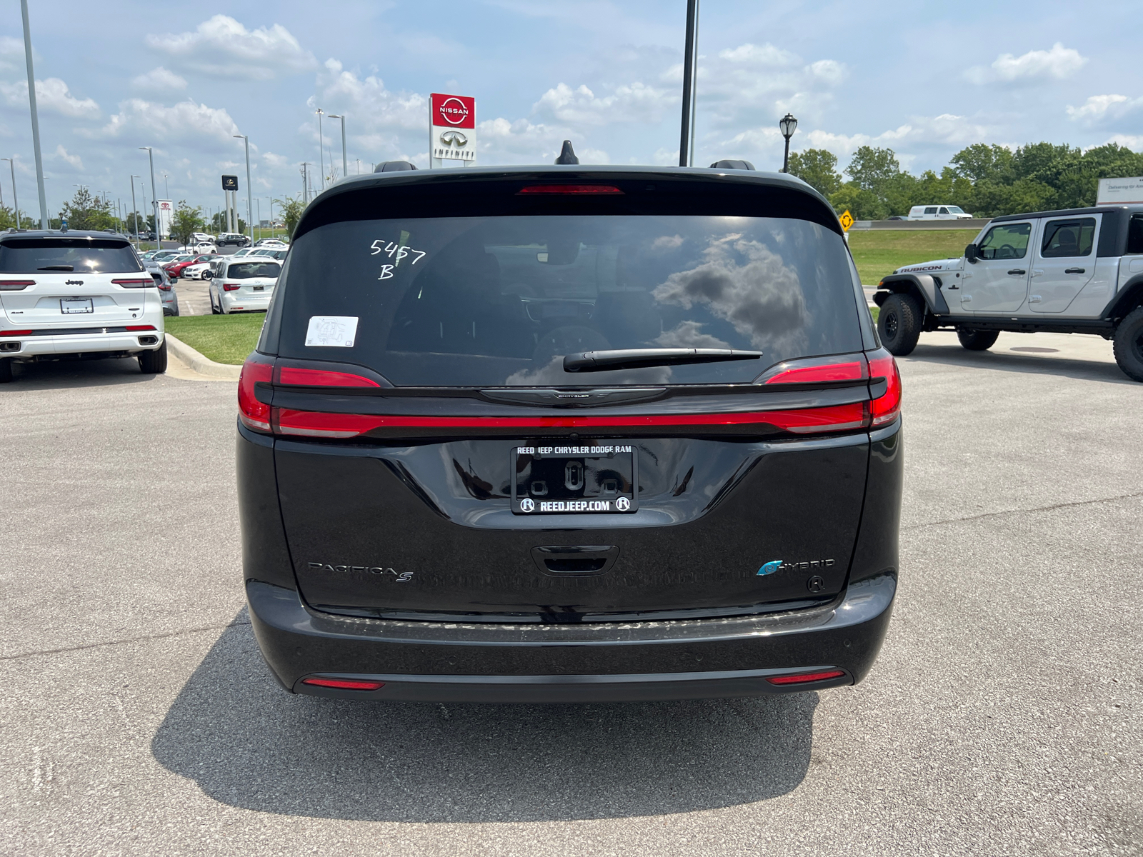 2024 Chrysler Pacifica Hybrid Select 8