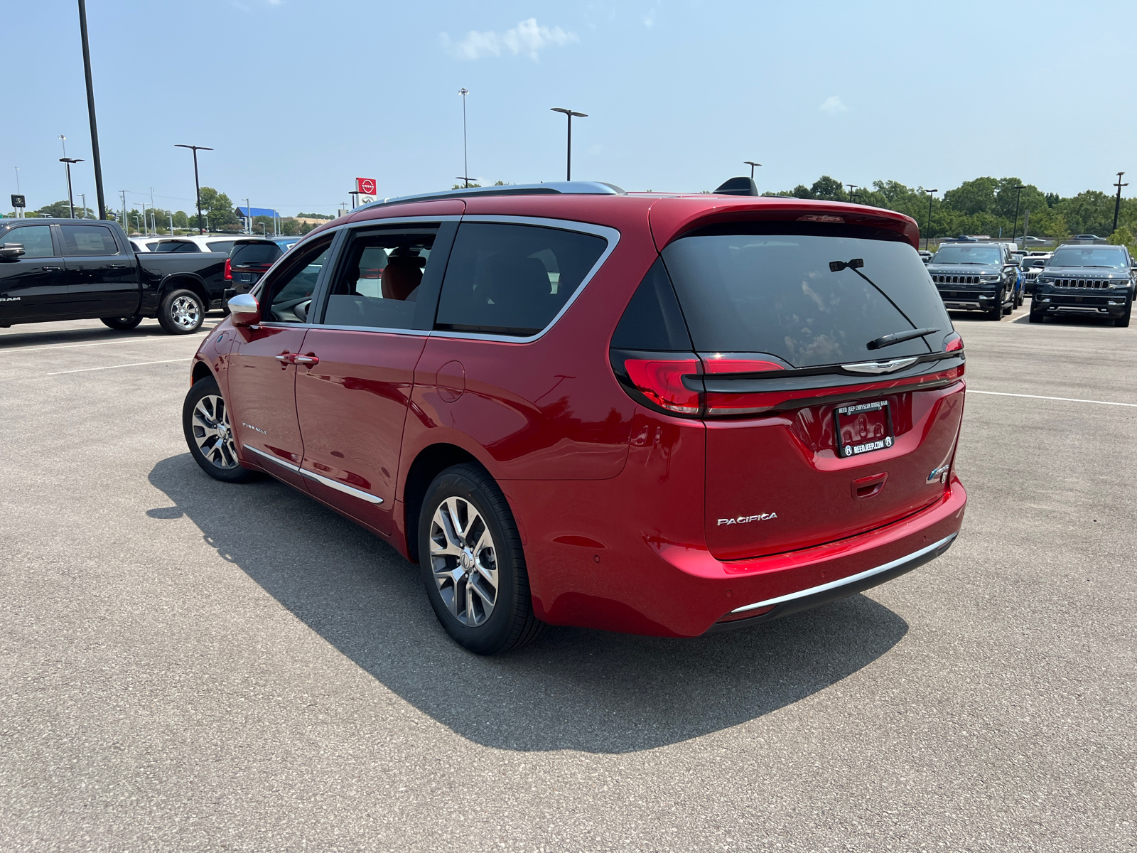 2024 Chrysler Pacifica Hybrid Pinnacle 7