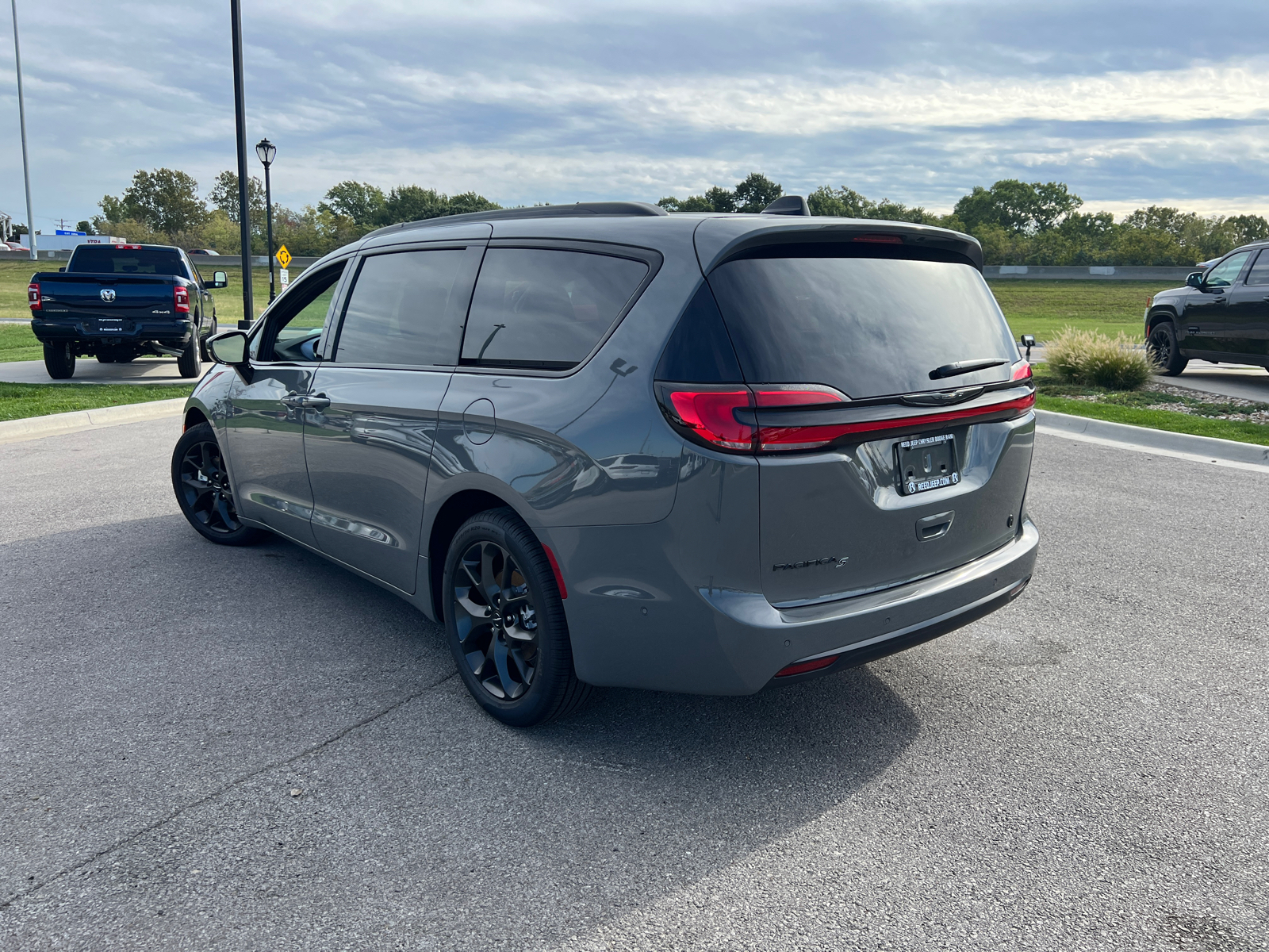 2024 Chrysler Pacifica Touring L 7