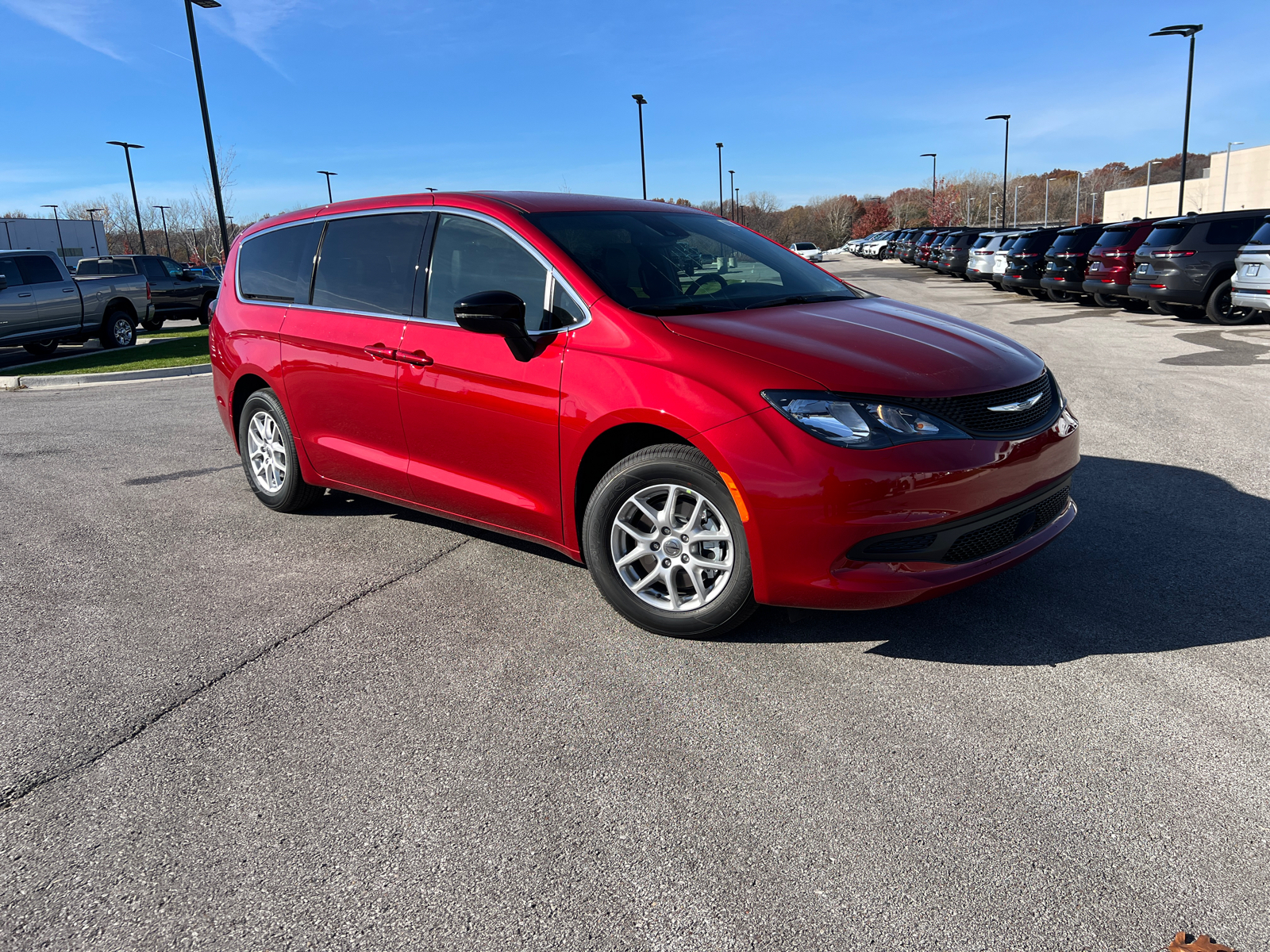 2025 Chrysler Voyager LX 1